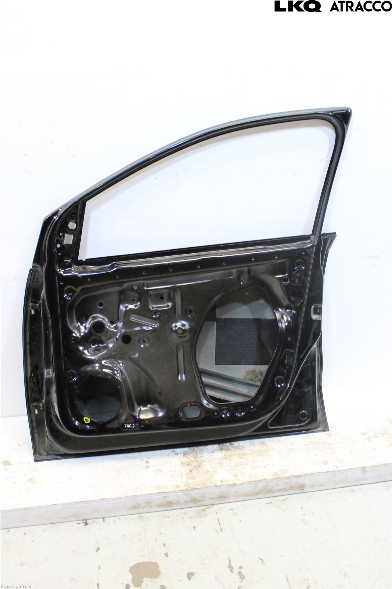 Volkswagen VW POLO 10-17 Dörr Fram Höger