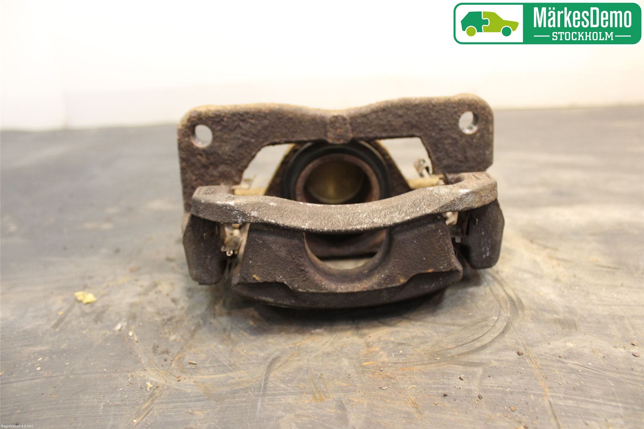 Toyota iQ Bromsok Fram Höger