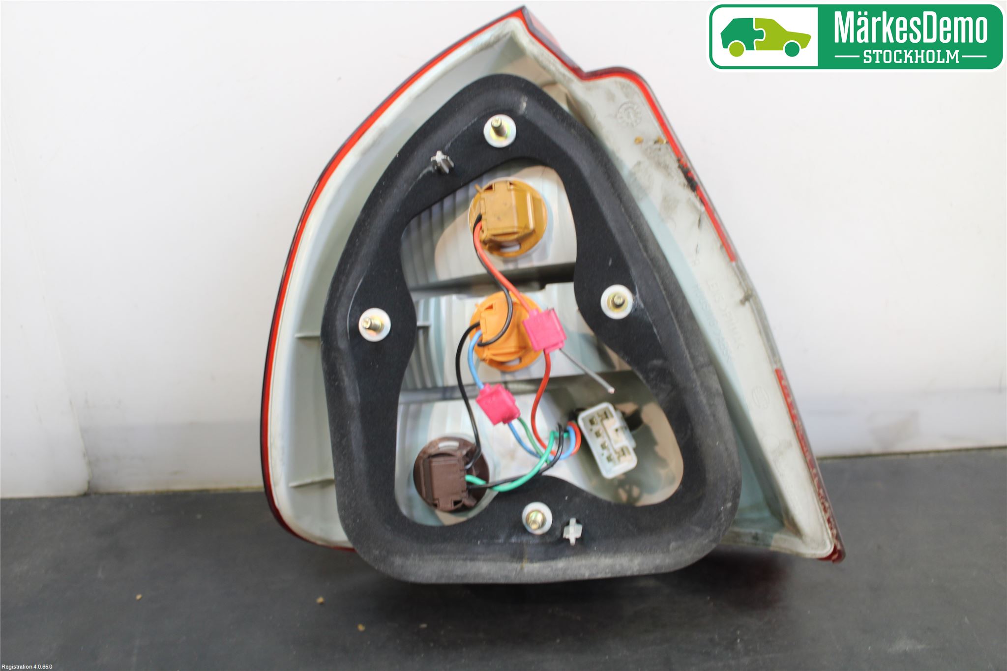 Mitsubishi CARISMA 00-04 Bakljus Höger