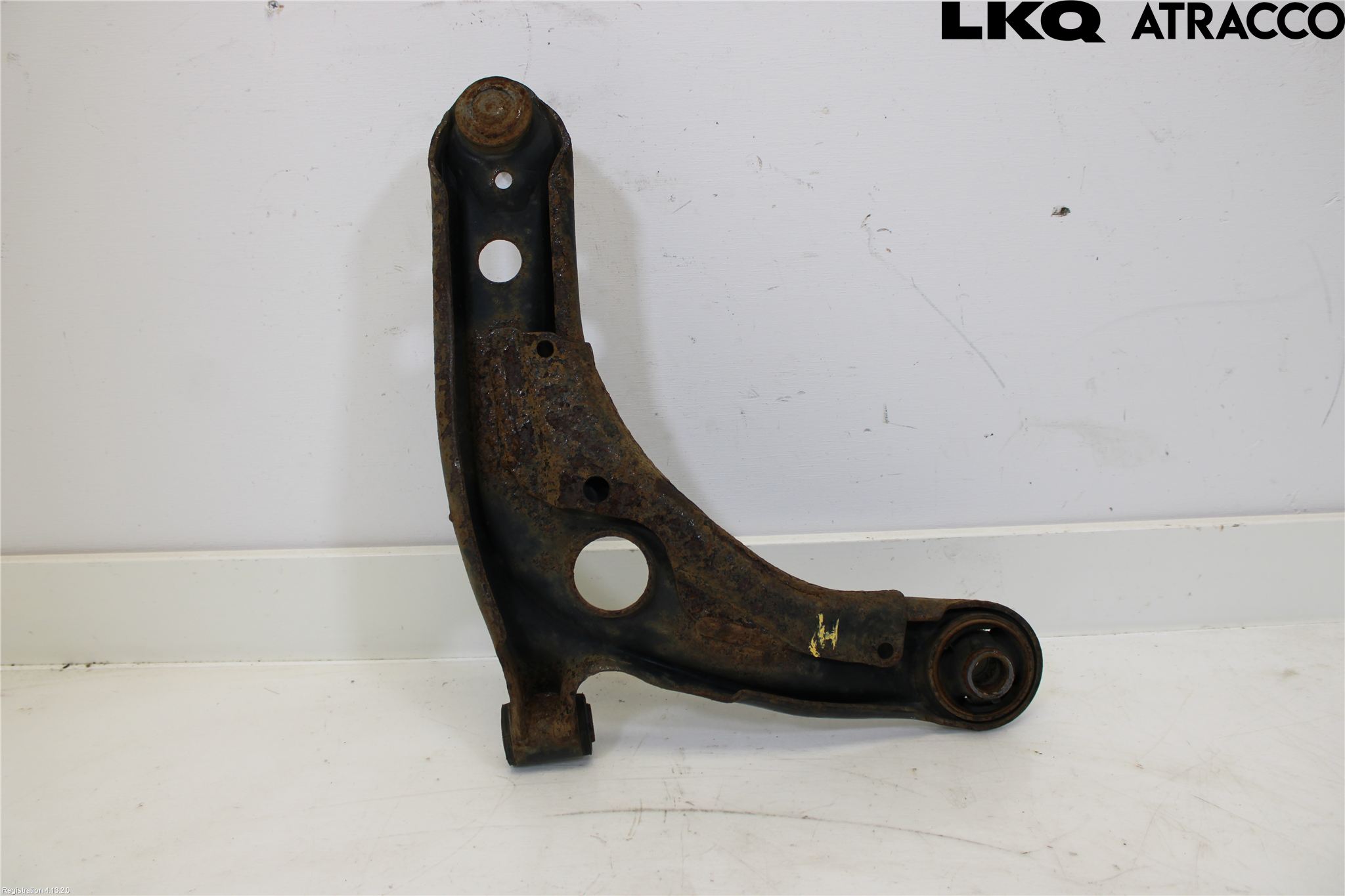 Toyota YARIS XP130 15-20 Bärarm Fram Undre Hö