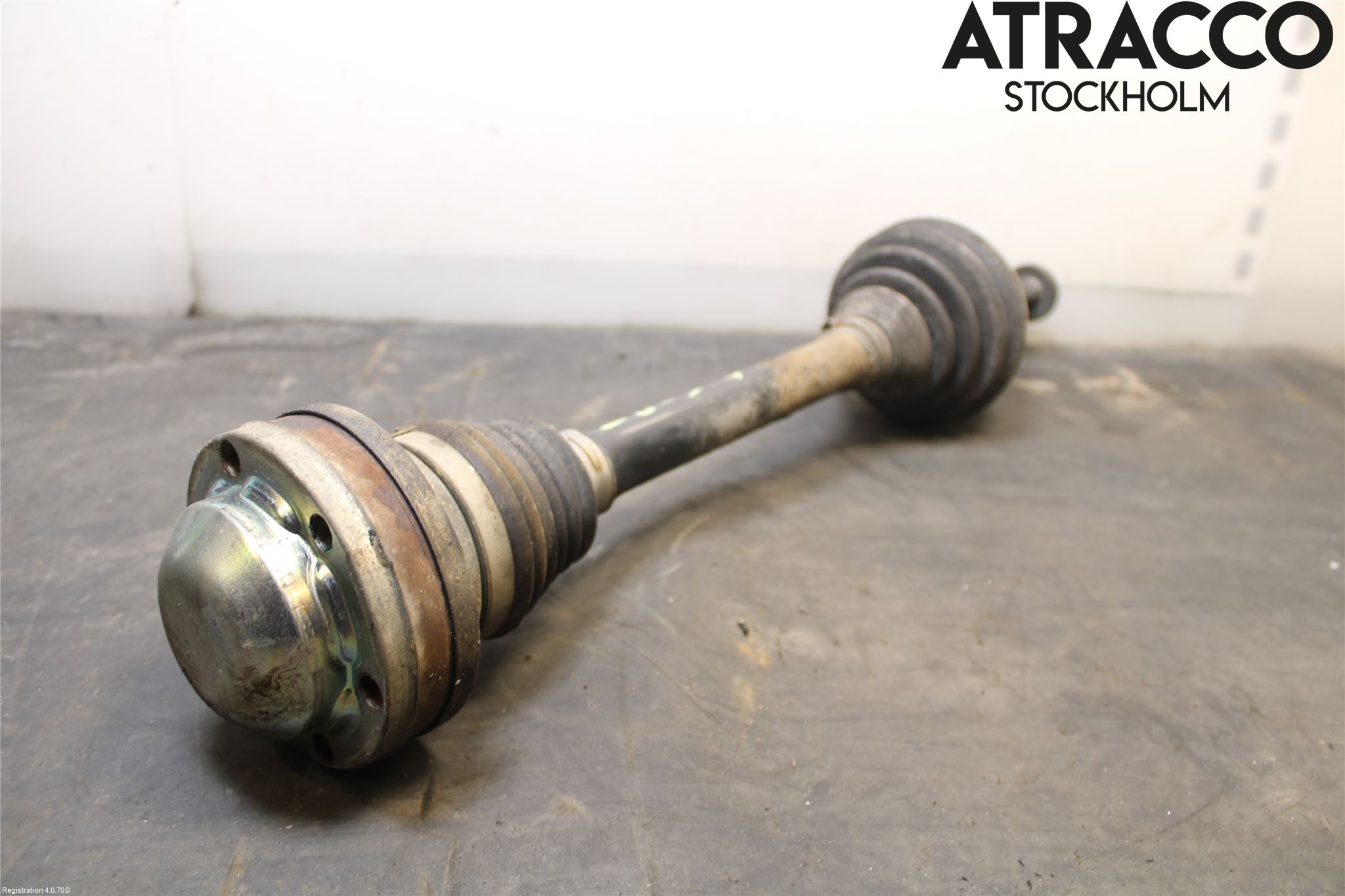Volkswagen VW PASSAT 05-11 Drivaxel Fram Vänster