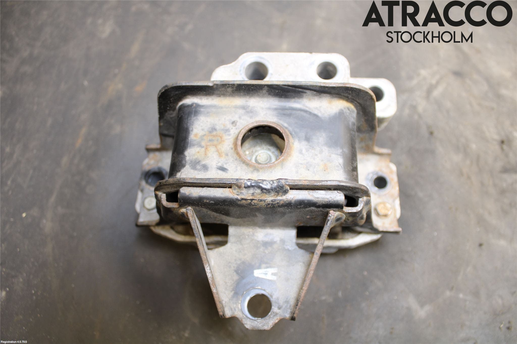 Mitsubishi OUTLANDER 13-21 Motorfäste