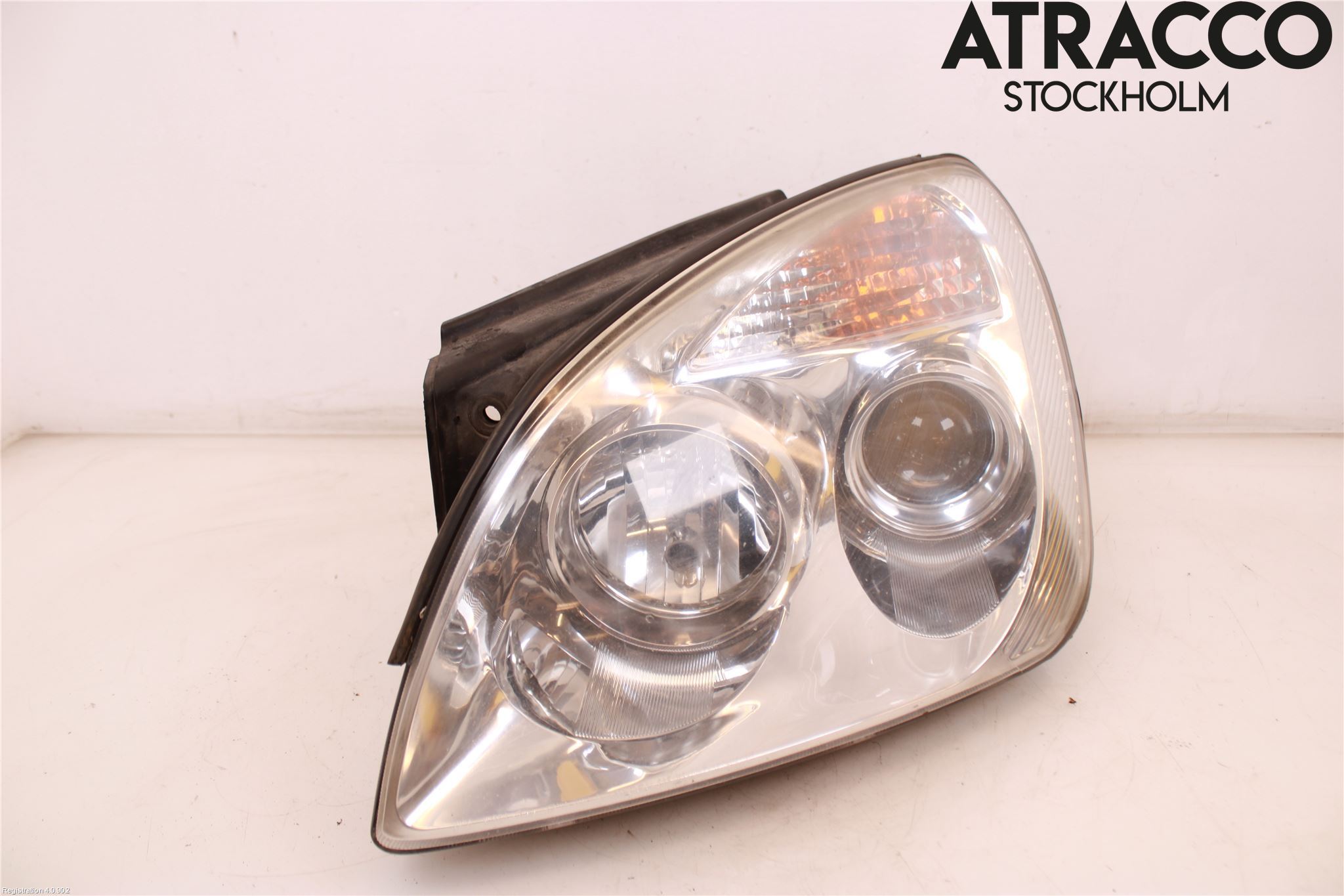 Kia CARENS II 07-12 Strålkastare Vänster