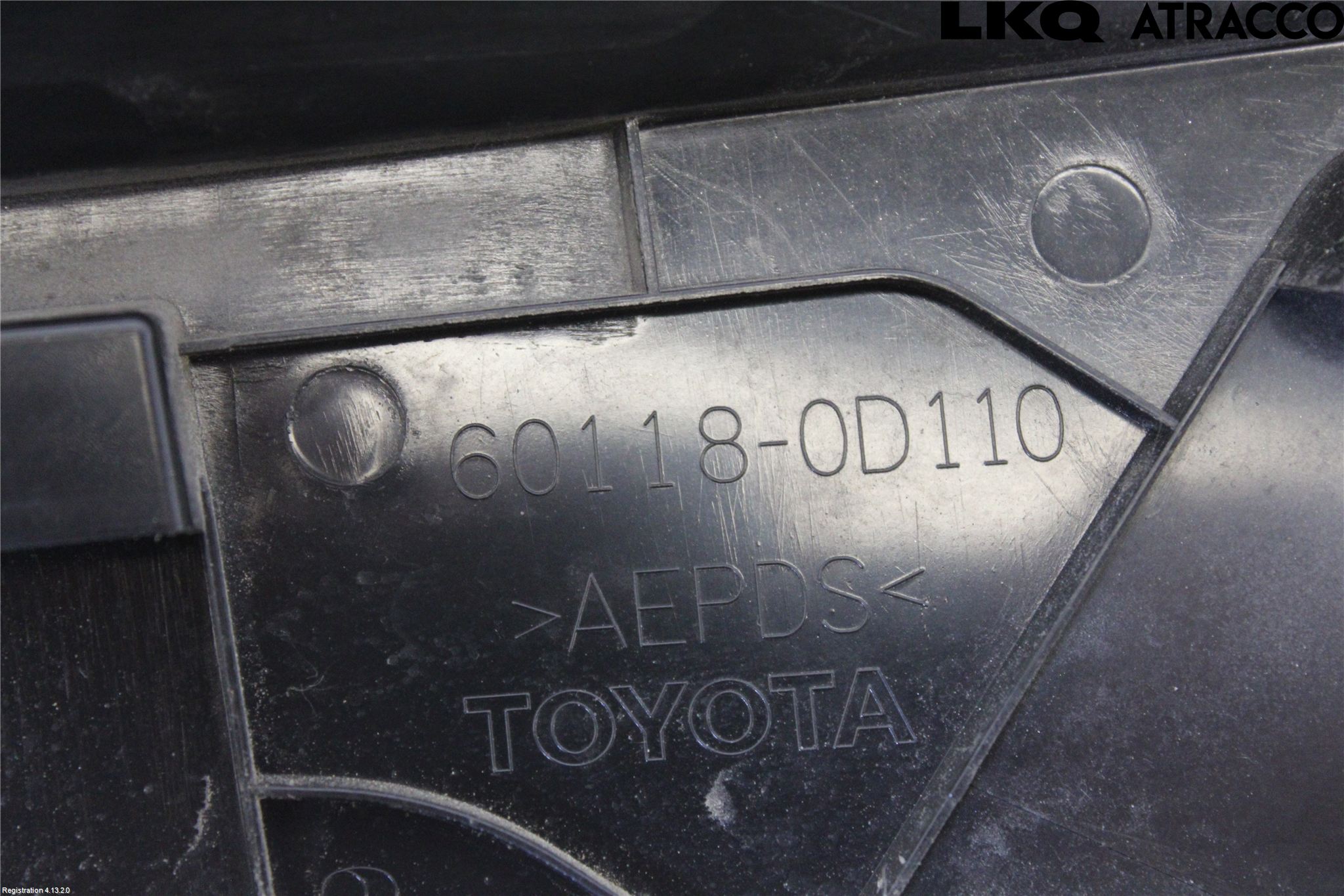 Toyota YARIS XP130 12-14 Täckplast Front