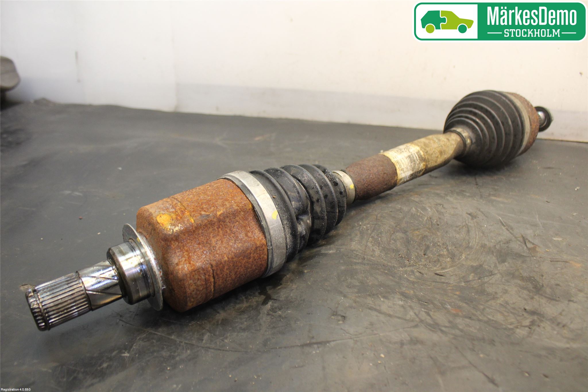 Renault CAPTUR 13-19 Drivaxel Fram Vänster