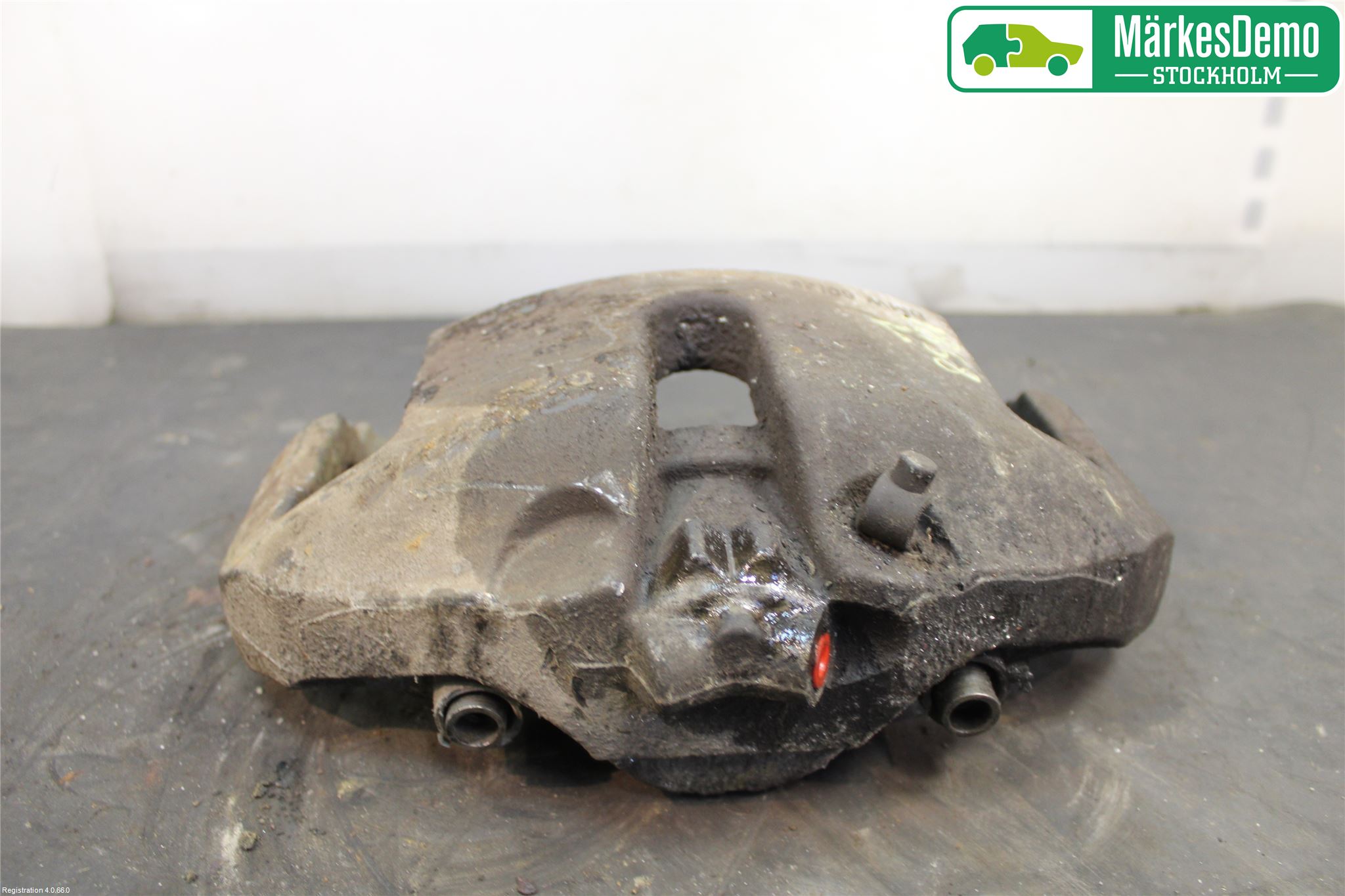 BMW 5 F10/F11/F18 09-17 Bromsok Fram Vänster