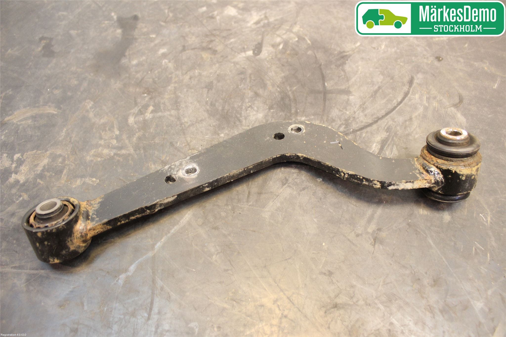 Toyota RAV4 13-18 Bärarm Bak Vänster