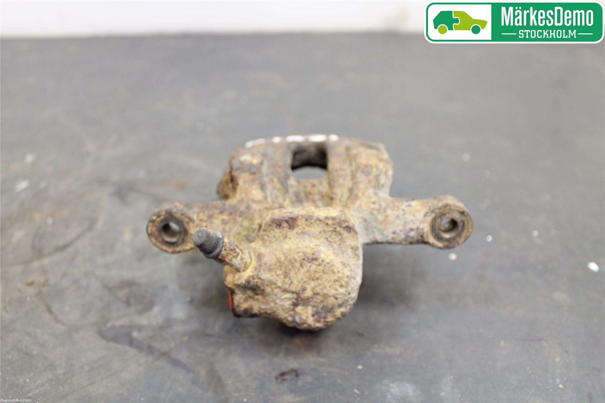 Mercedes-Benz MB VANEO (W414) Bromsok Bak Höger