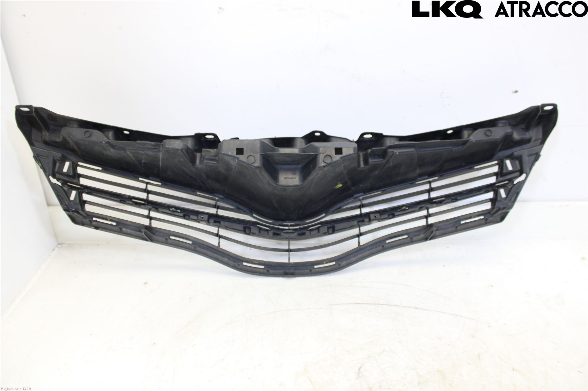 Toyota YARIS XP130 12-14 Grill Komp