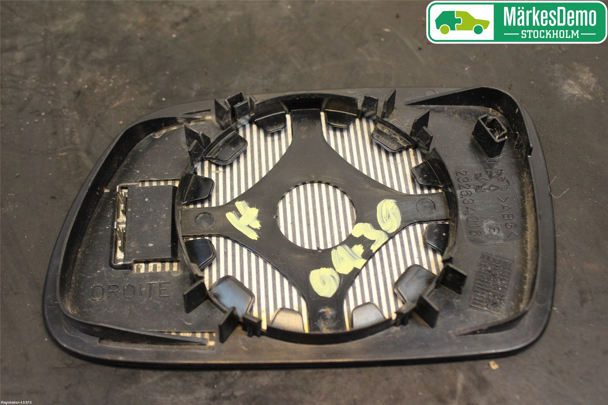 Peugeot 307     05-08 Spegelglas Hö