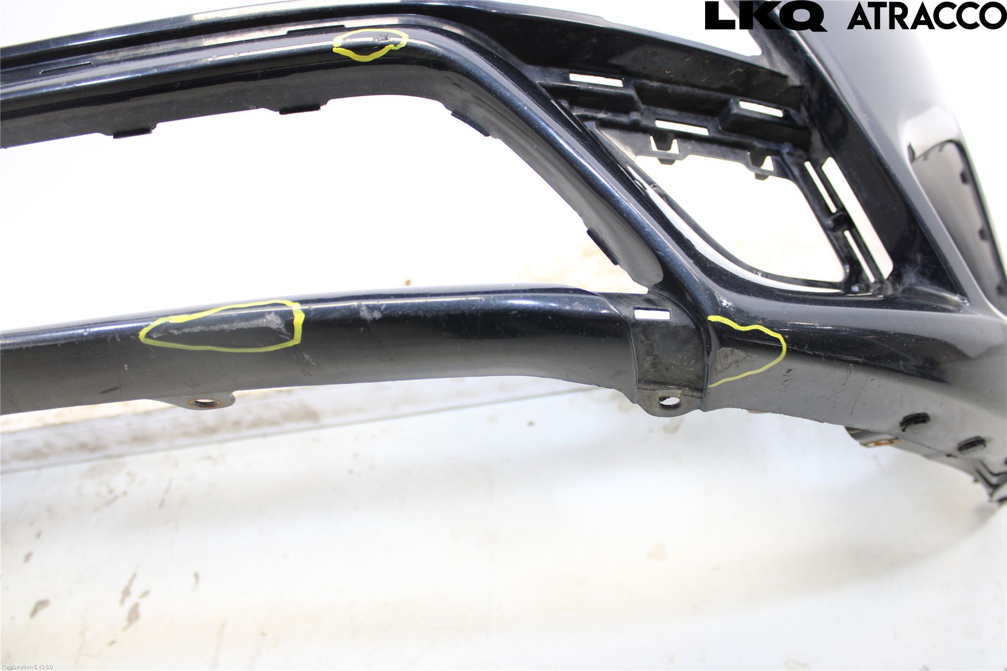 Toyota AVENSIS 16-18 Stötfångare Fram