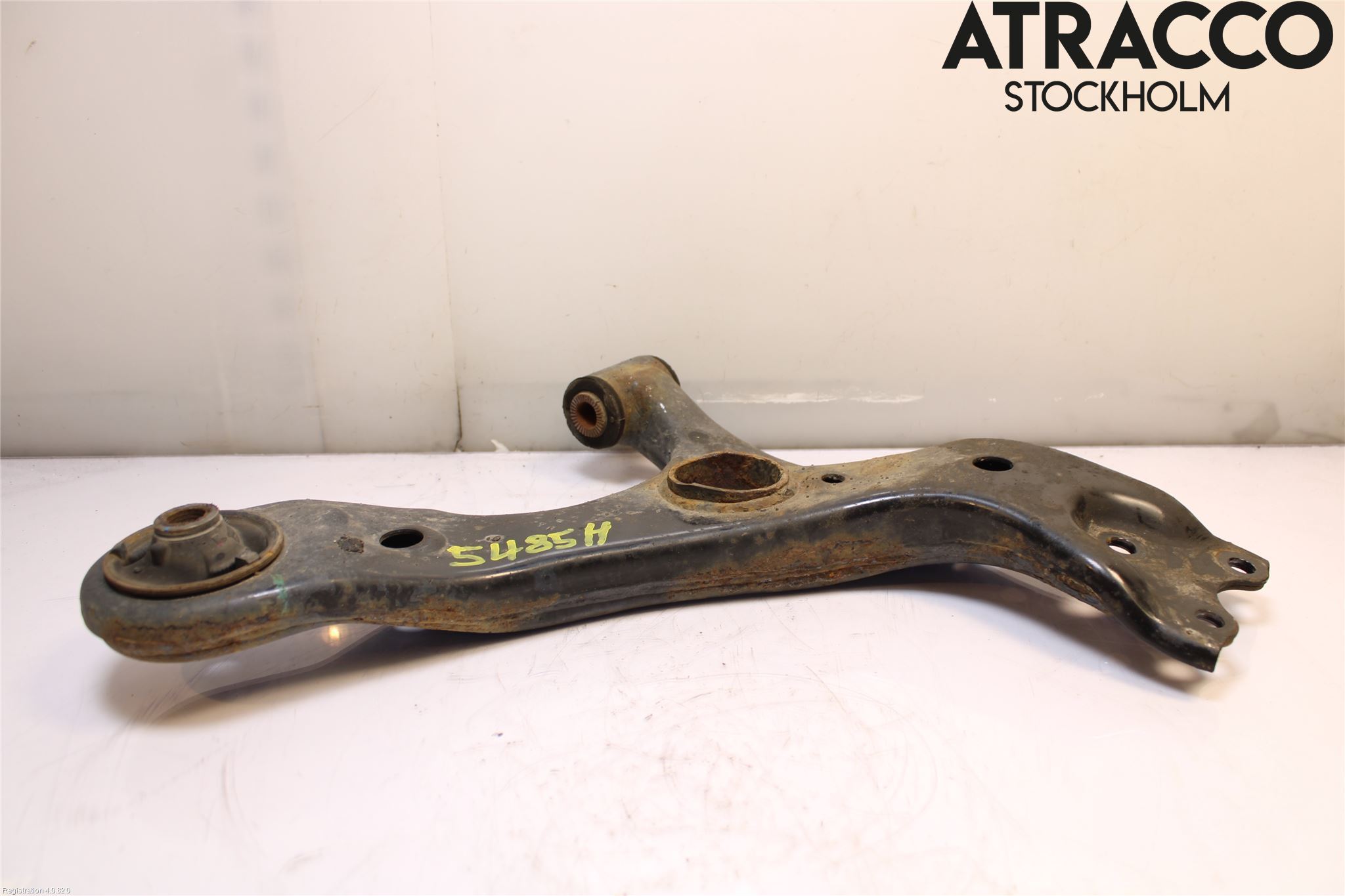 Toyota AURIS 13-19 Bärarm Fram Undre Hö
