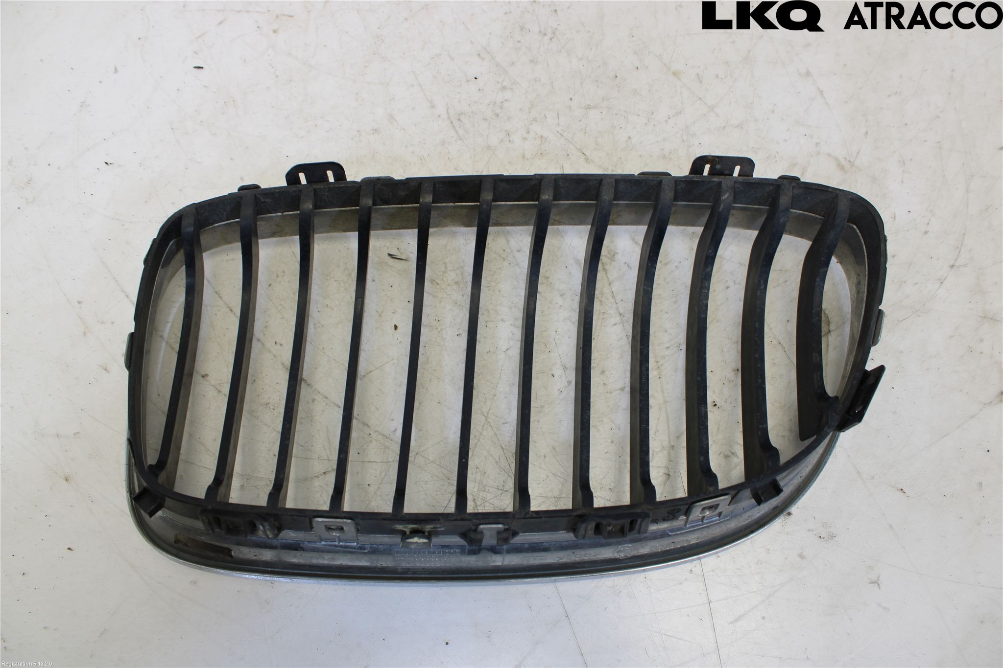 BMW 3 E90/91 SED/TOU 05-12 Grilldel Höger