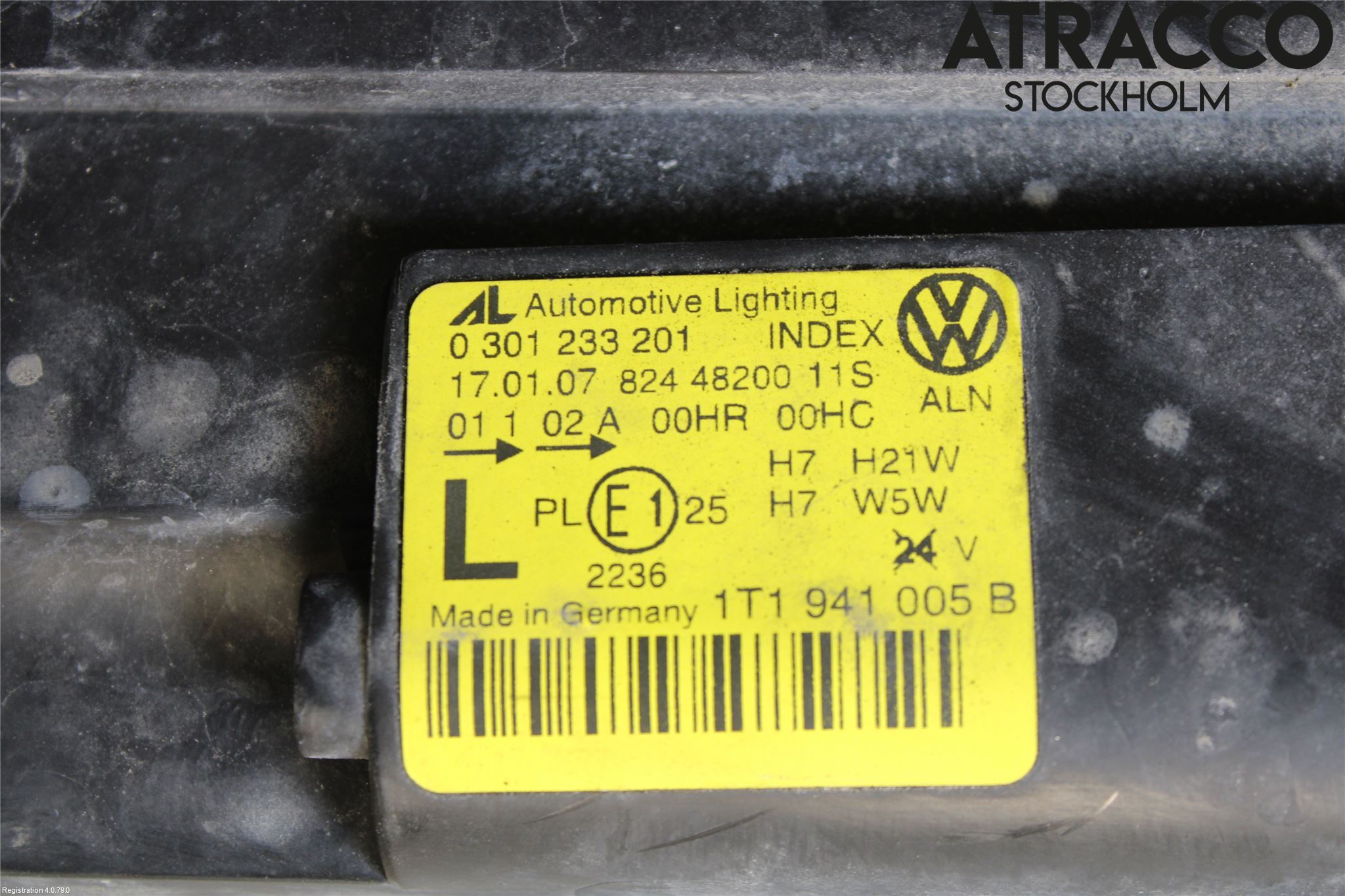 Volkswagen VW TOURAN 03-10 Strålkastare Vänster