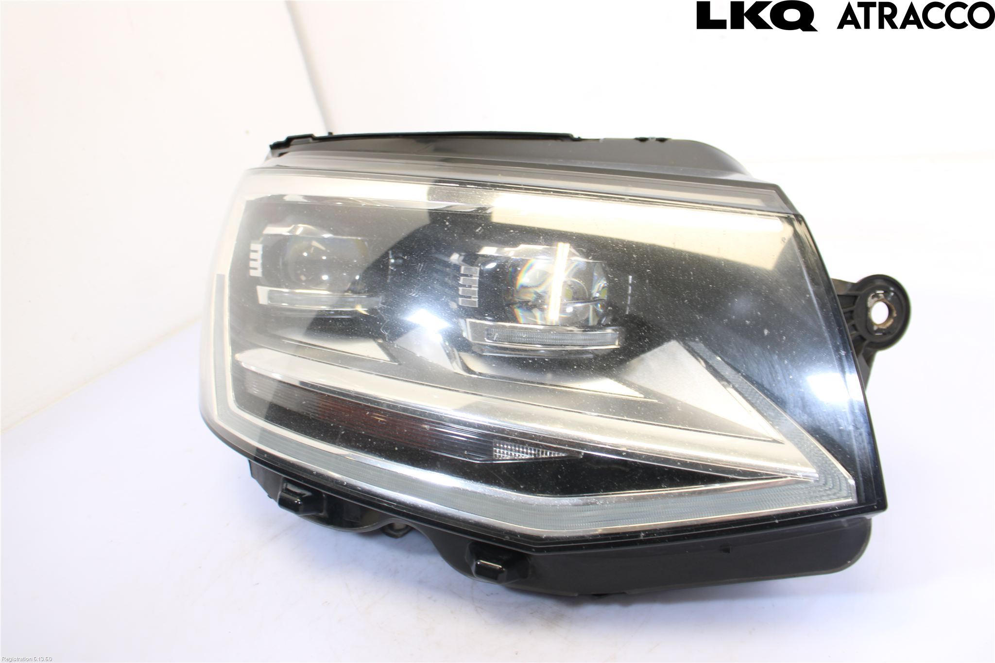 Volkswagen VW TRANSP/CARAVELLE (T6) 16-22 Strålkastare Höger