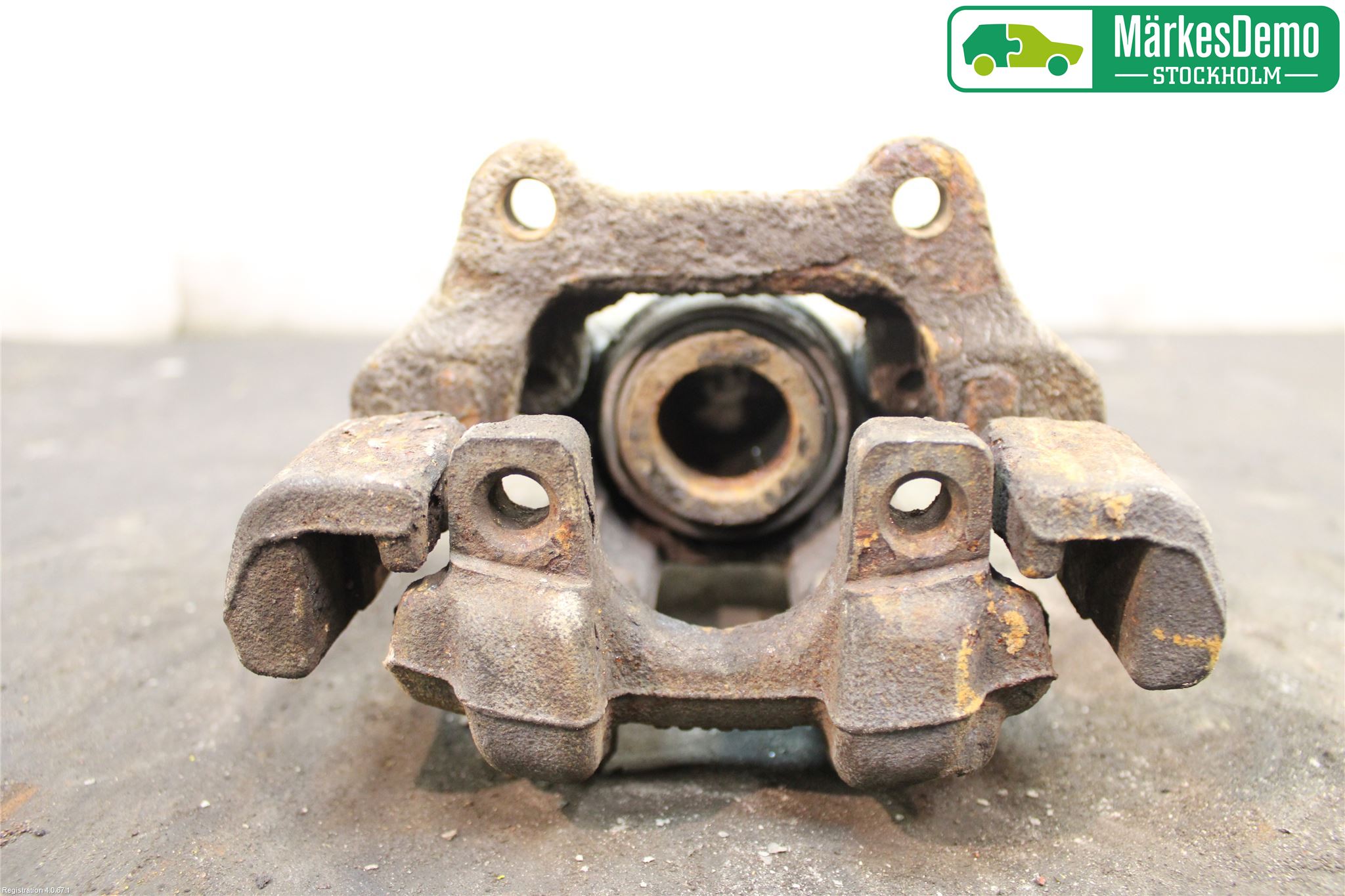 BMW 3 F30/F31/F80 12-19 Bromsok Bak Höger