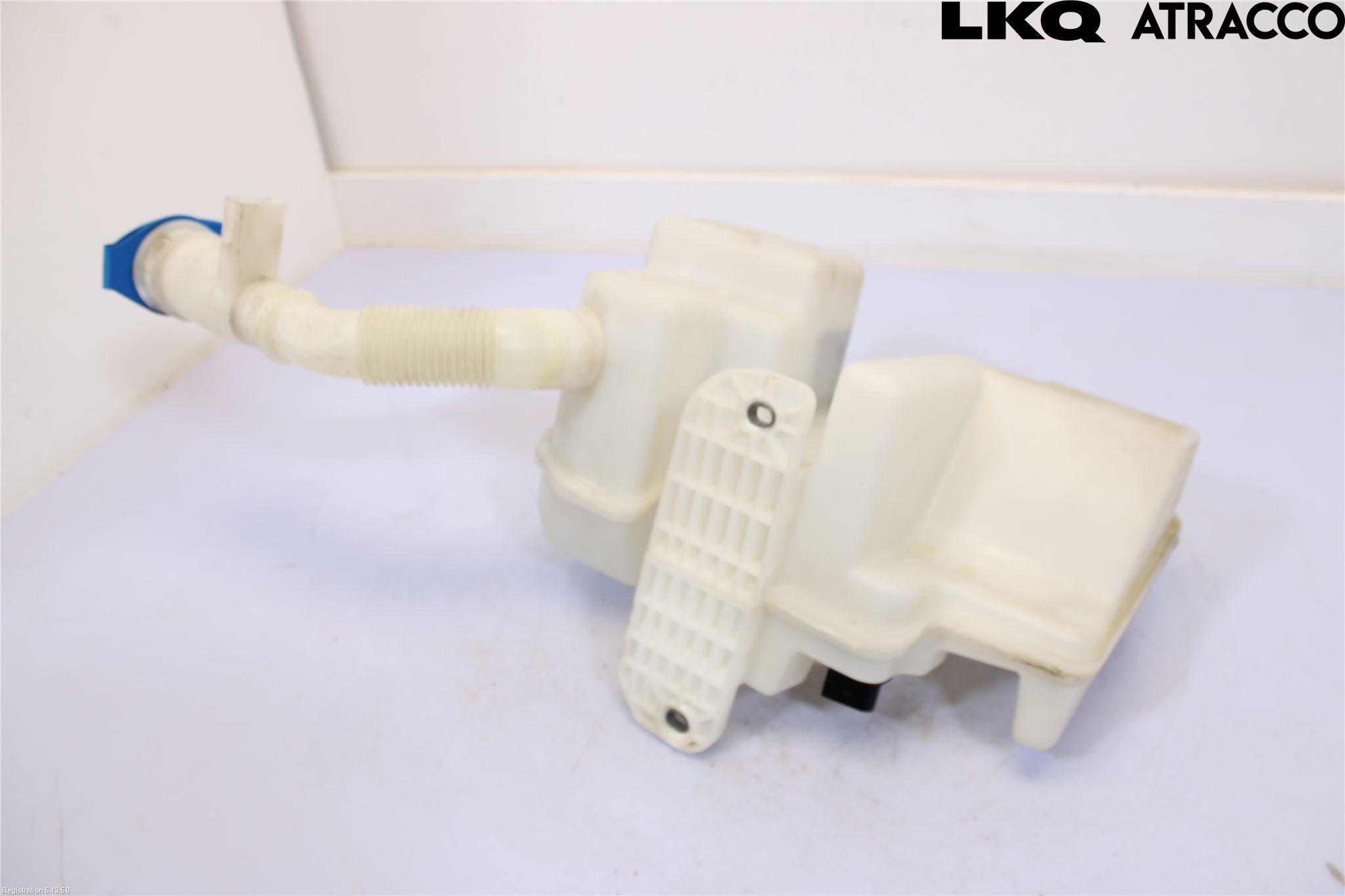 Audi Q3 8U 12-18 Spolartank Vindruta