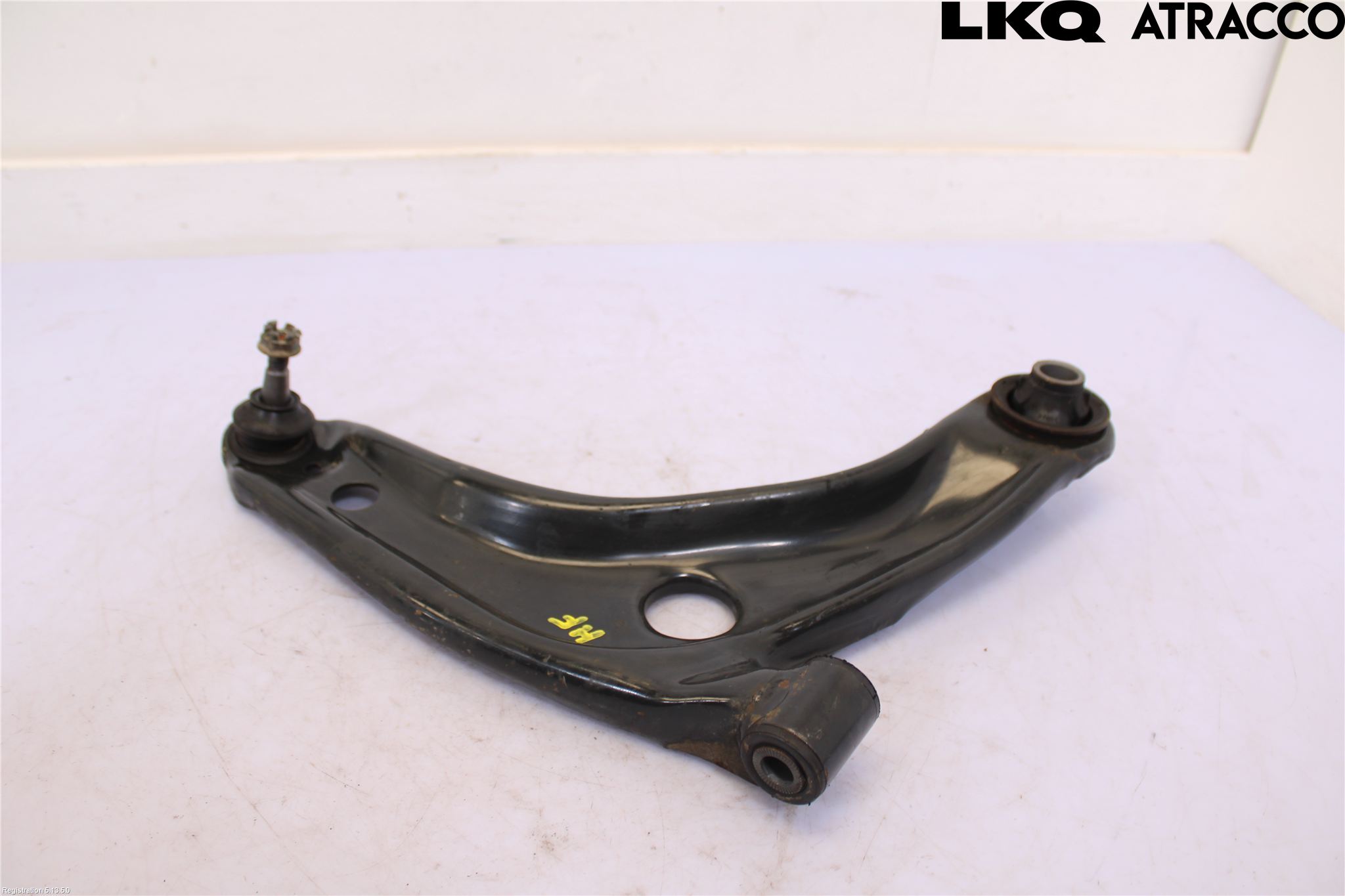 Toyota YARIS XP130 15-20 Bärarm Fram Undre Hö
