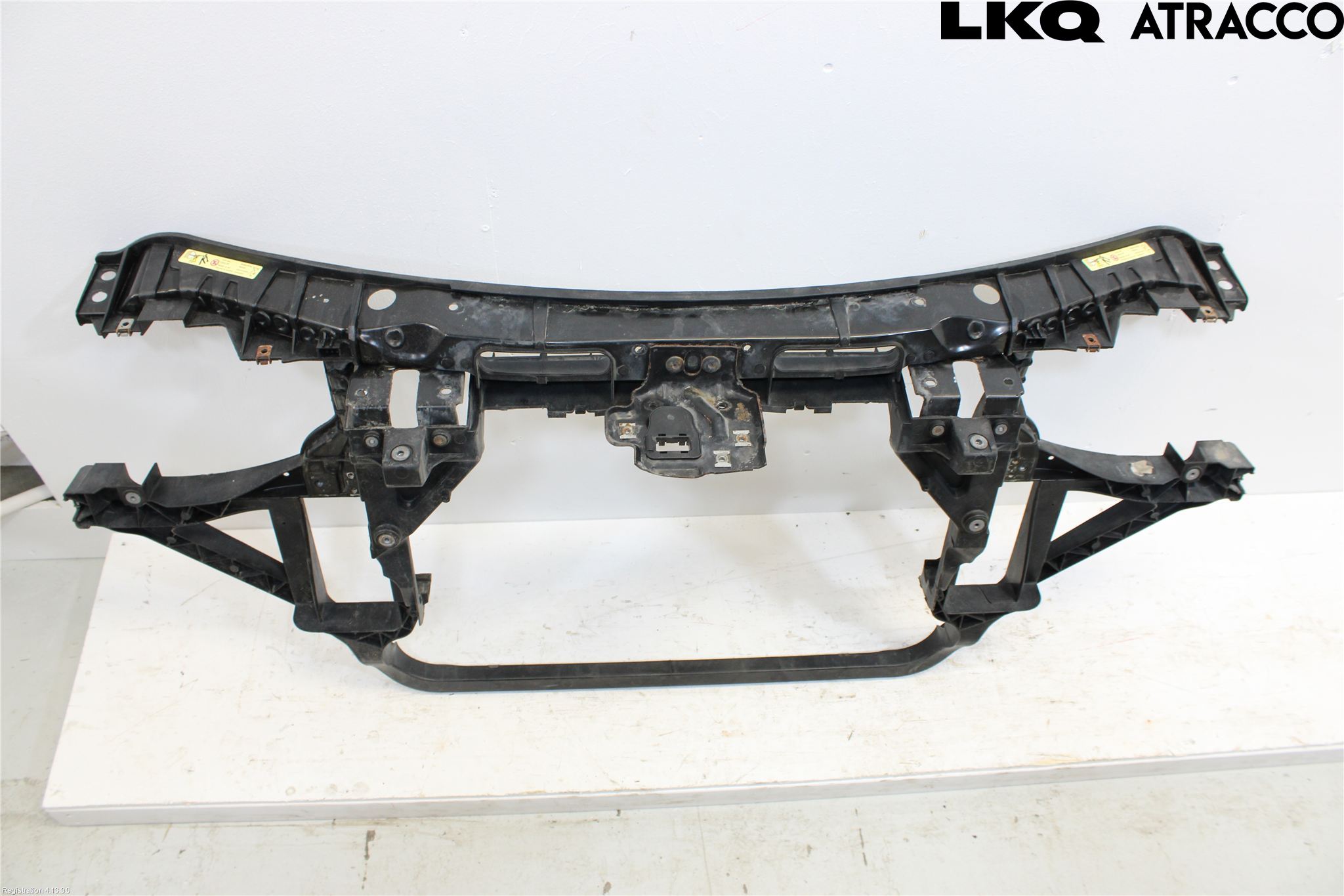 BMW X3 E83     03-10 Frontkorg