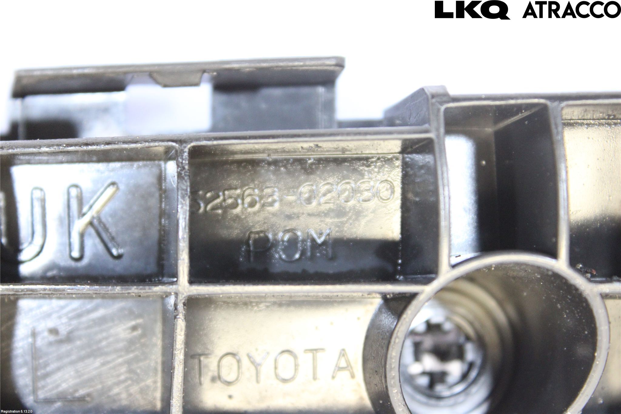 Toyota AURIS 10-12 Stötfångarfäste Bak Vä