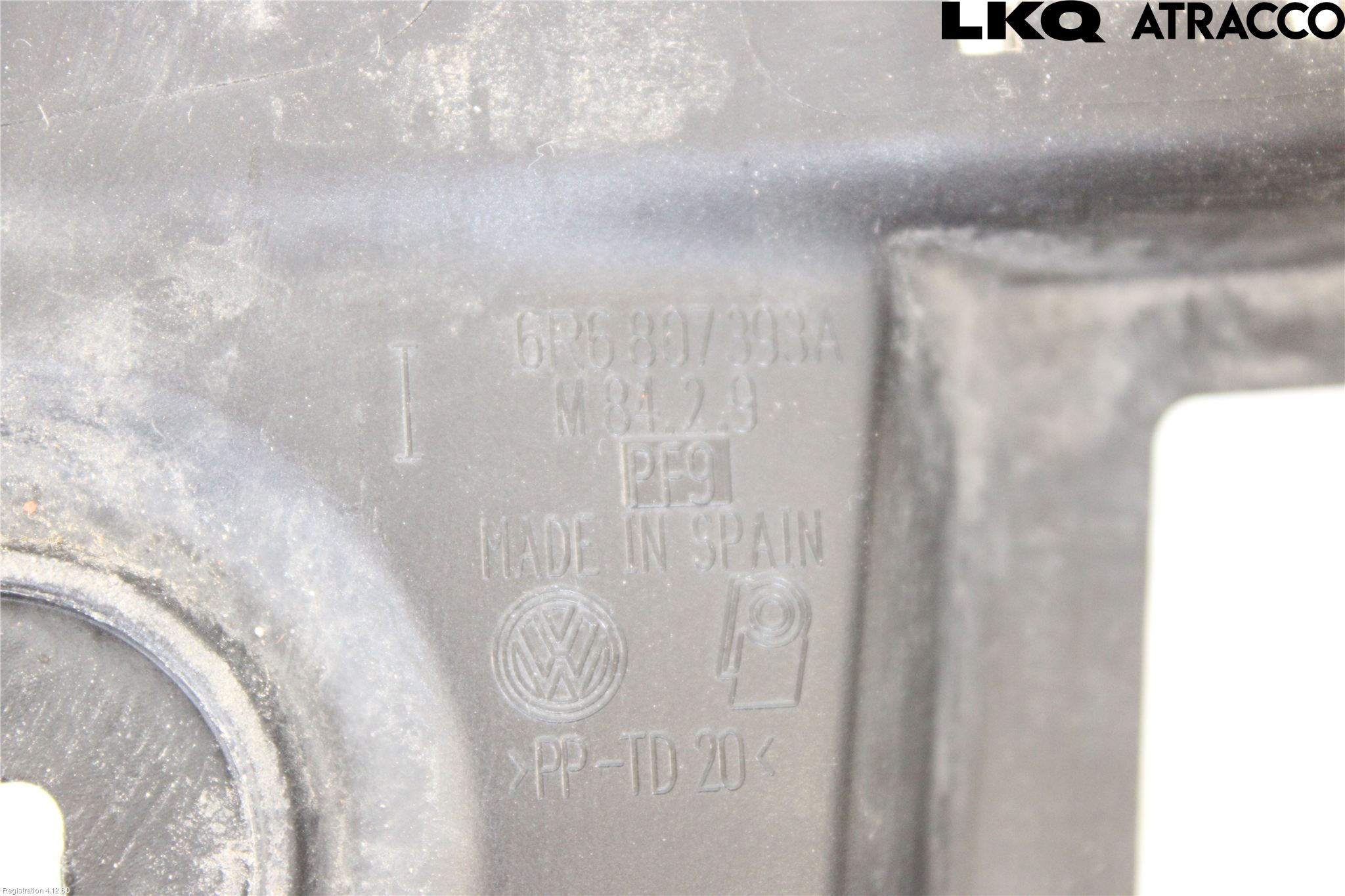 Volkswagen VW POLO 10-17 Stötfångarfäste Bak Vä