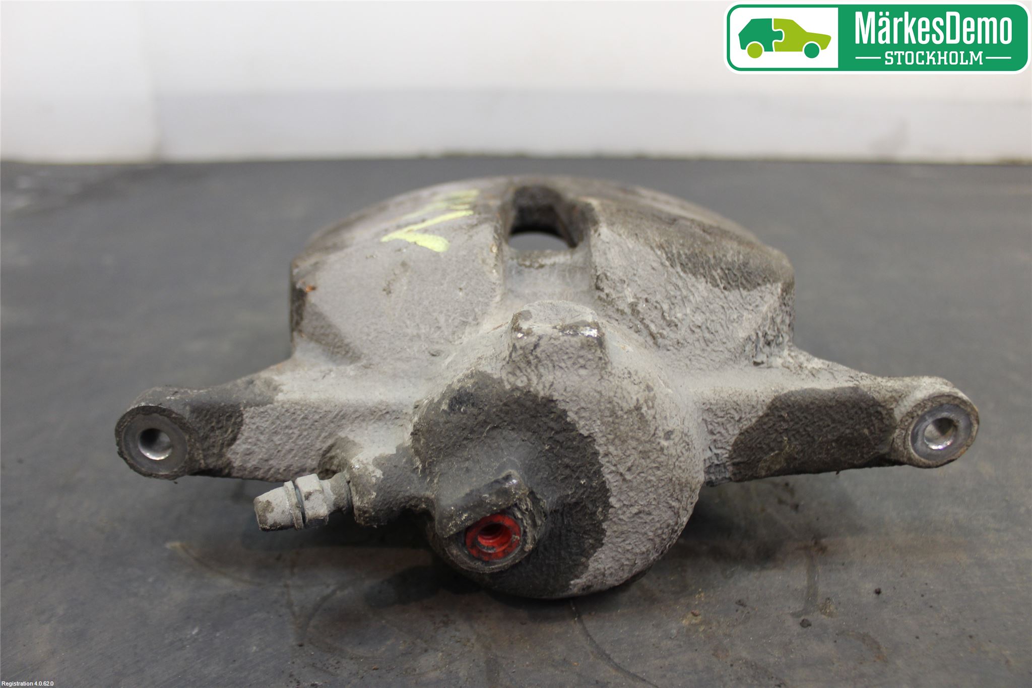 Volkswagen VW PASSAT 15-19 Bromsok Fram Vänster