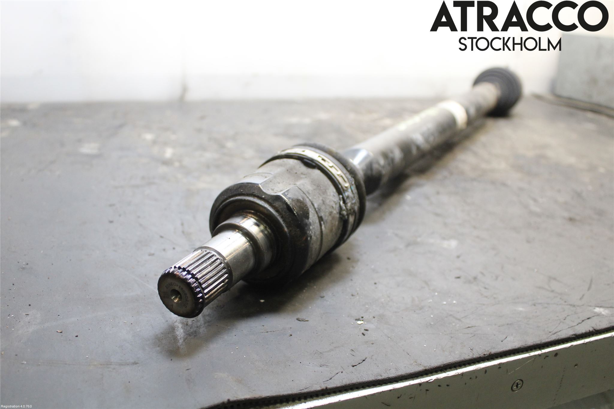 Kia SPORTAGE (QL) 16-21 Drivaxel Fram Höger