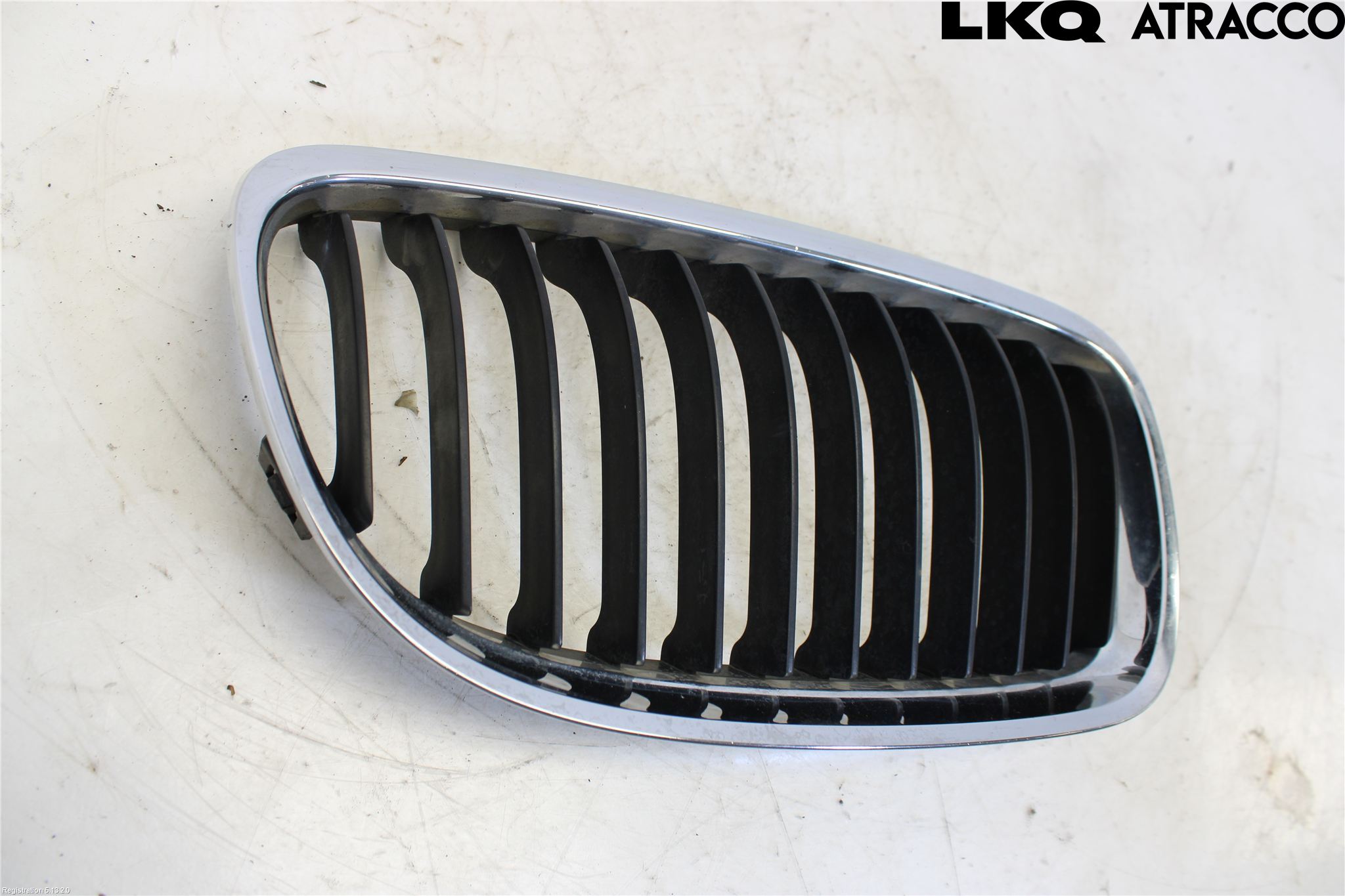 BMW 3 E90/91 SED/TOU 05-12 Grilldel Höger