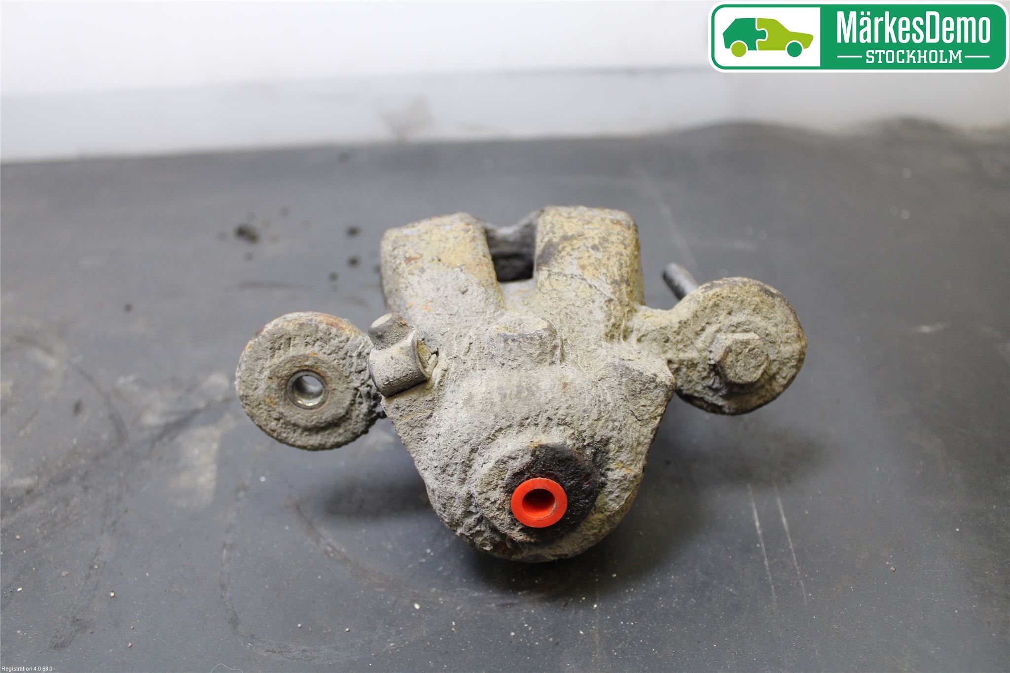 BMW 1 E87/81 5D/3D 03-11 Bromsok Bak Vänster