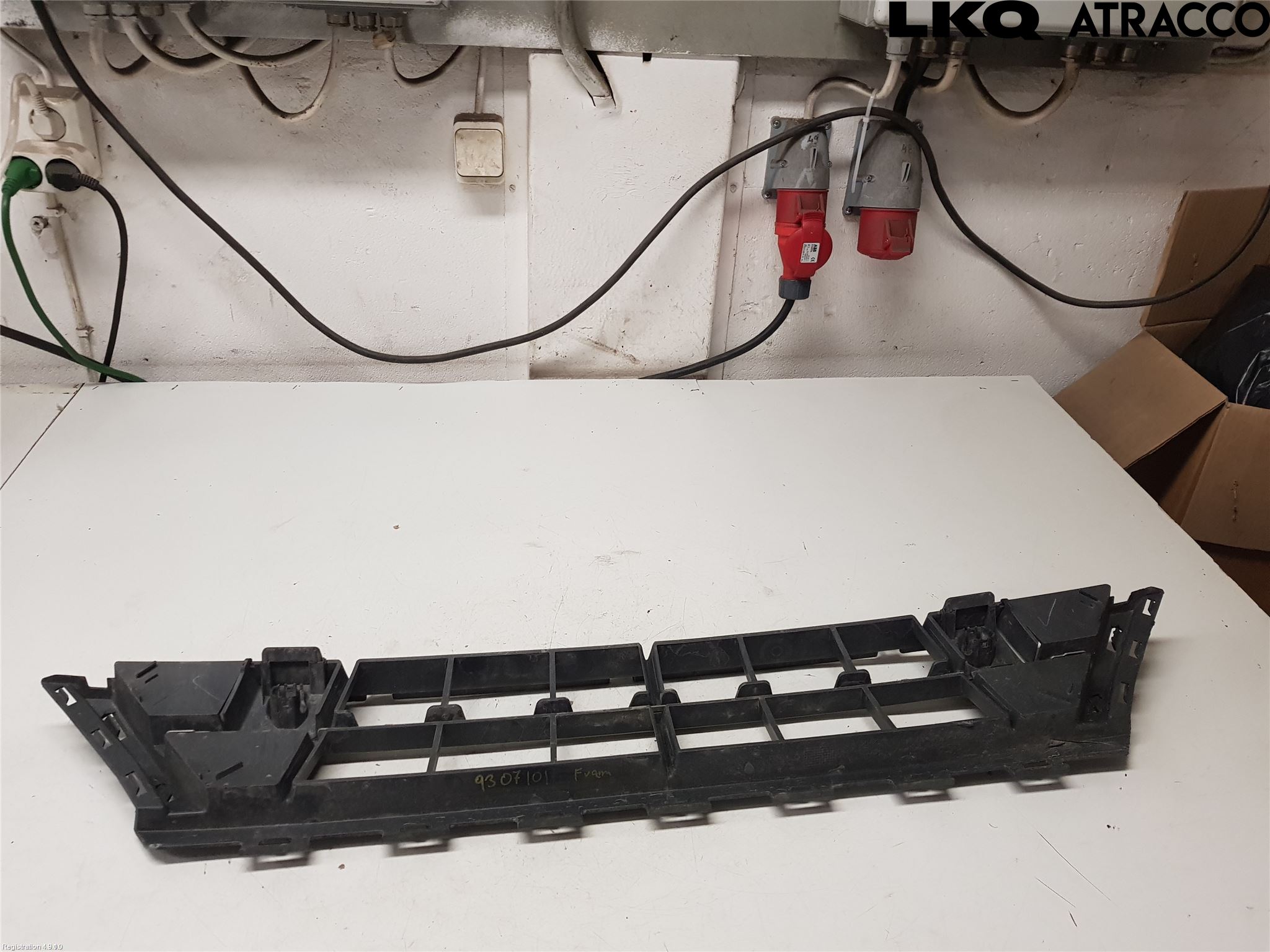 Ford TRANSIT SKÅP/BUSS 14-22 Grill-Galler