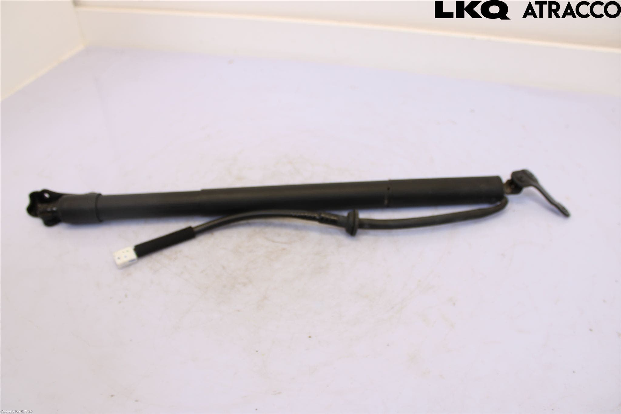 Toyota COROLLA CROSS XG10 22- Bakluckeöppnare Automatisk