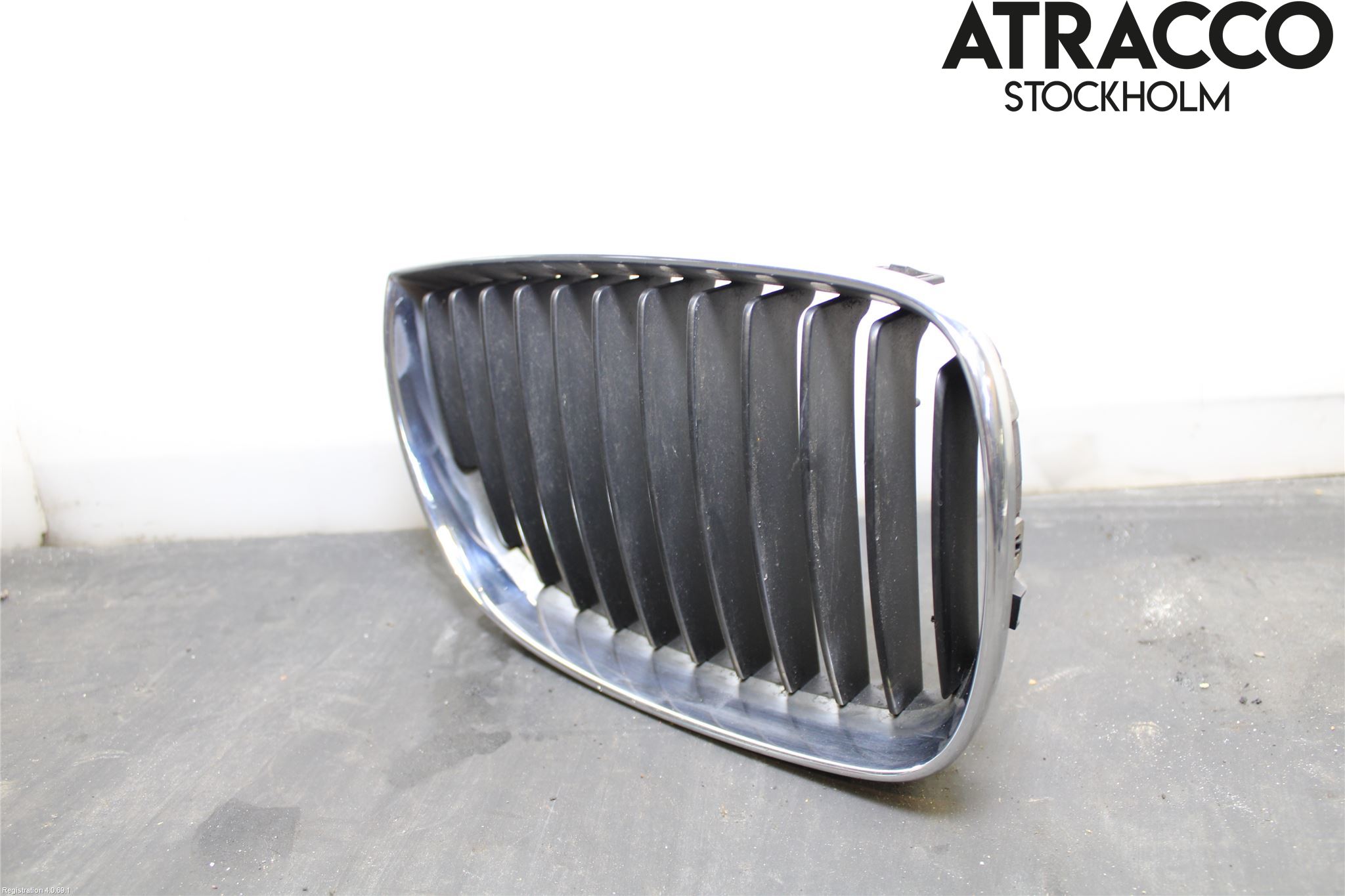 BMW 1 E87/81 5D/3D 03-11 Grilldel Höger