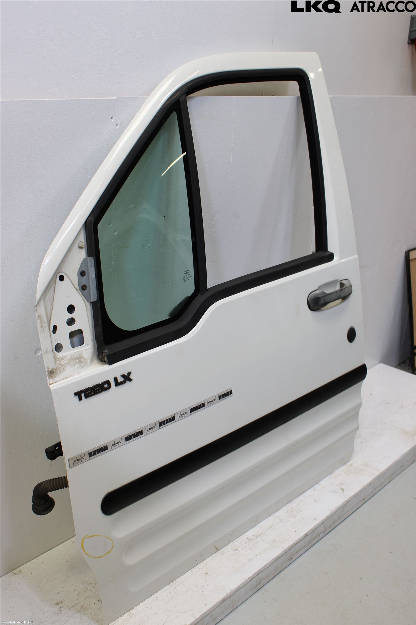 Ford TRANSIT CONNECT 03-08 Dörr Fram Vänster