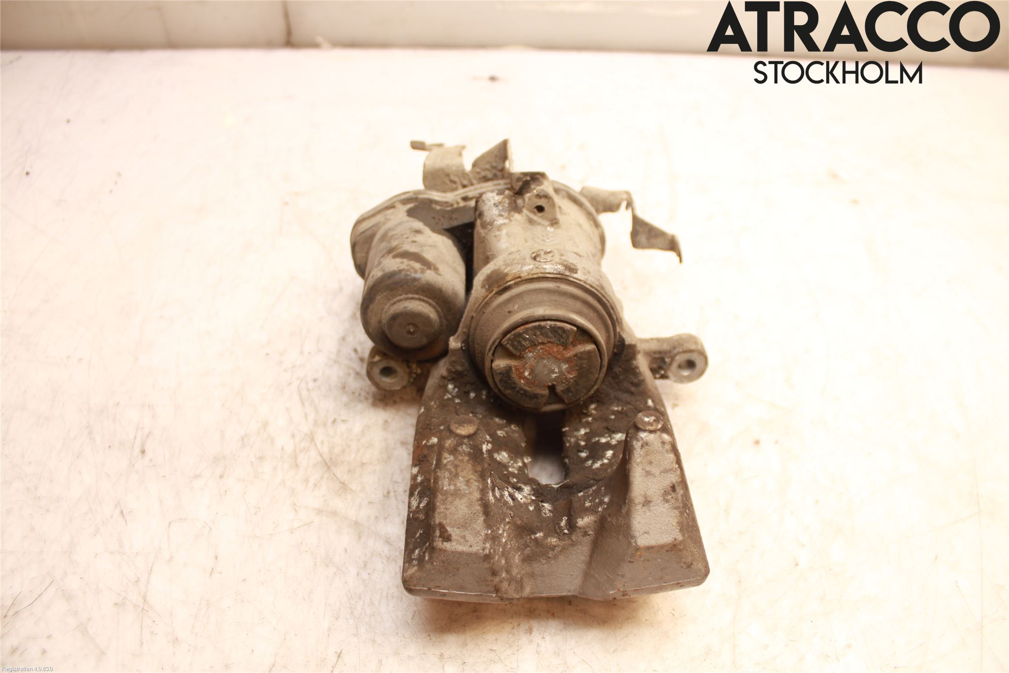 BMW 5 G30/G31/F90 17-23 Bromsok Bak Höger