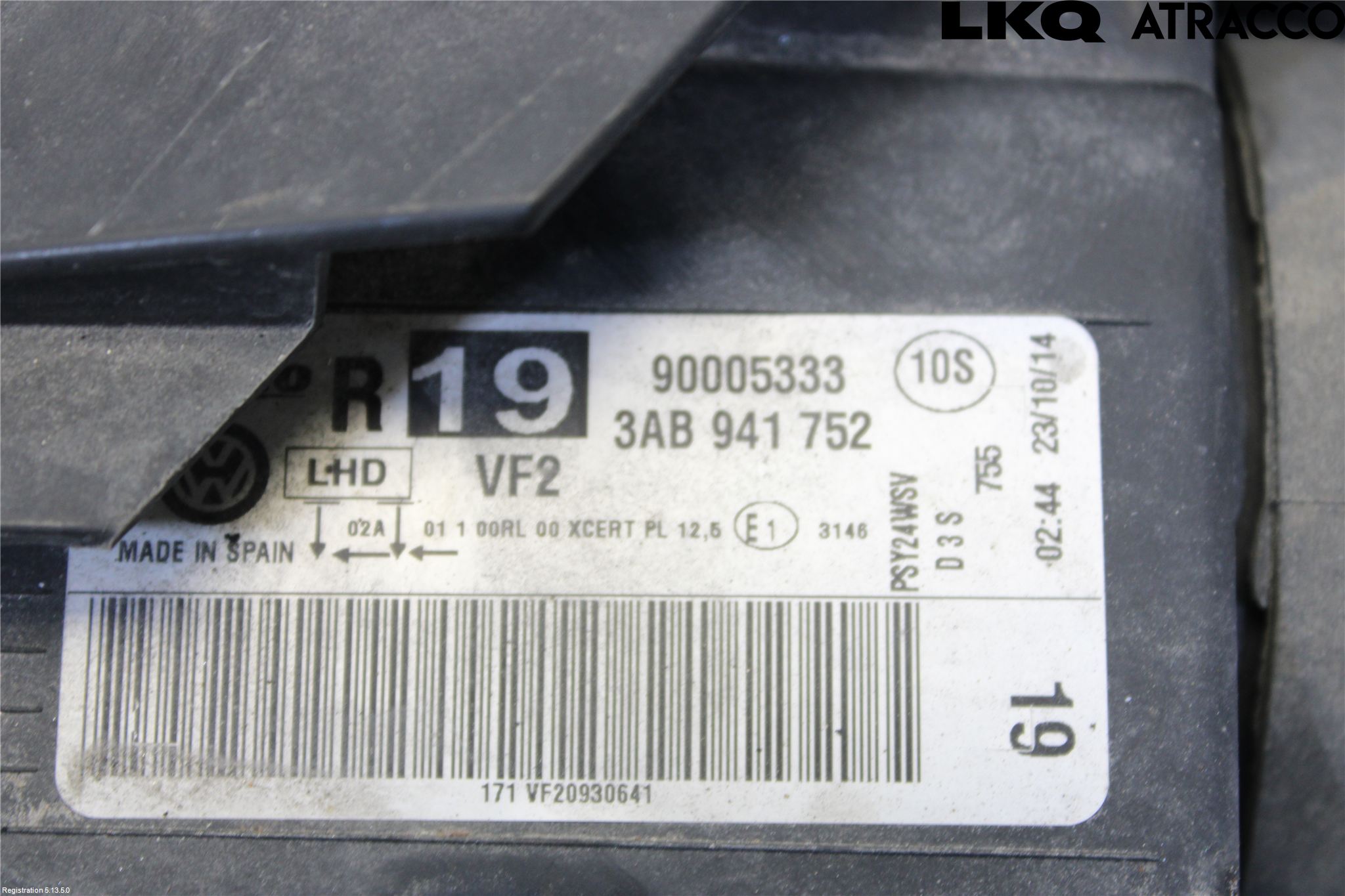 Volkswagen VW PASSAT 11-14 Strålkastare Höger