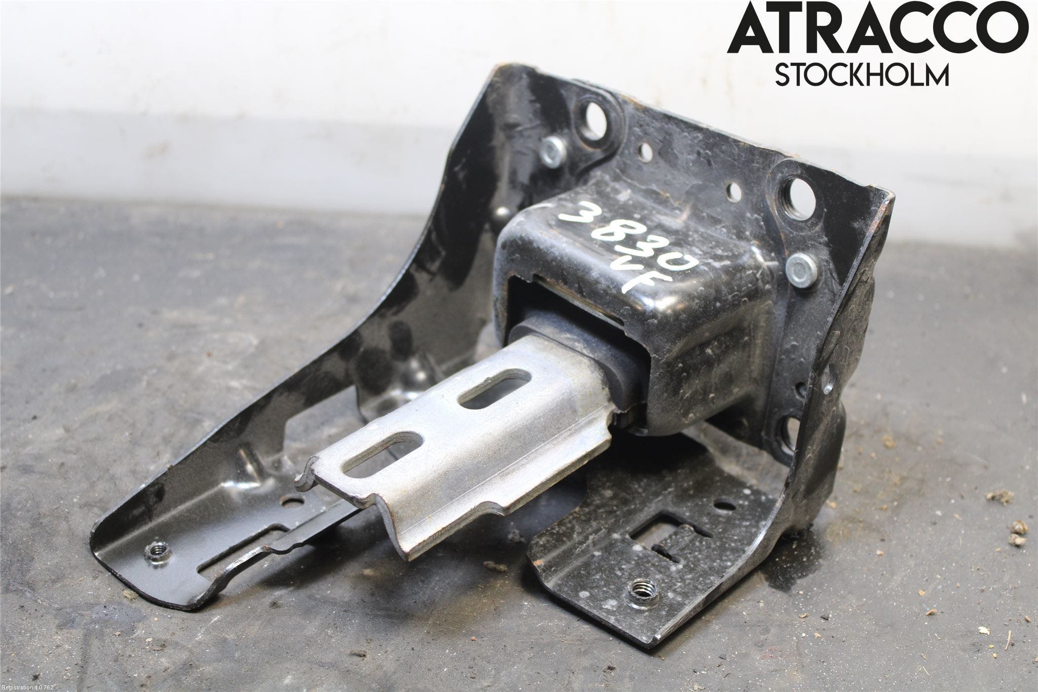 Peugeot 2008 13-20 Motorfäste