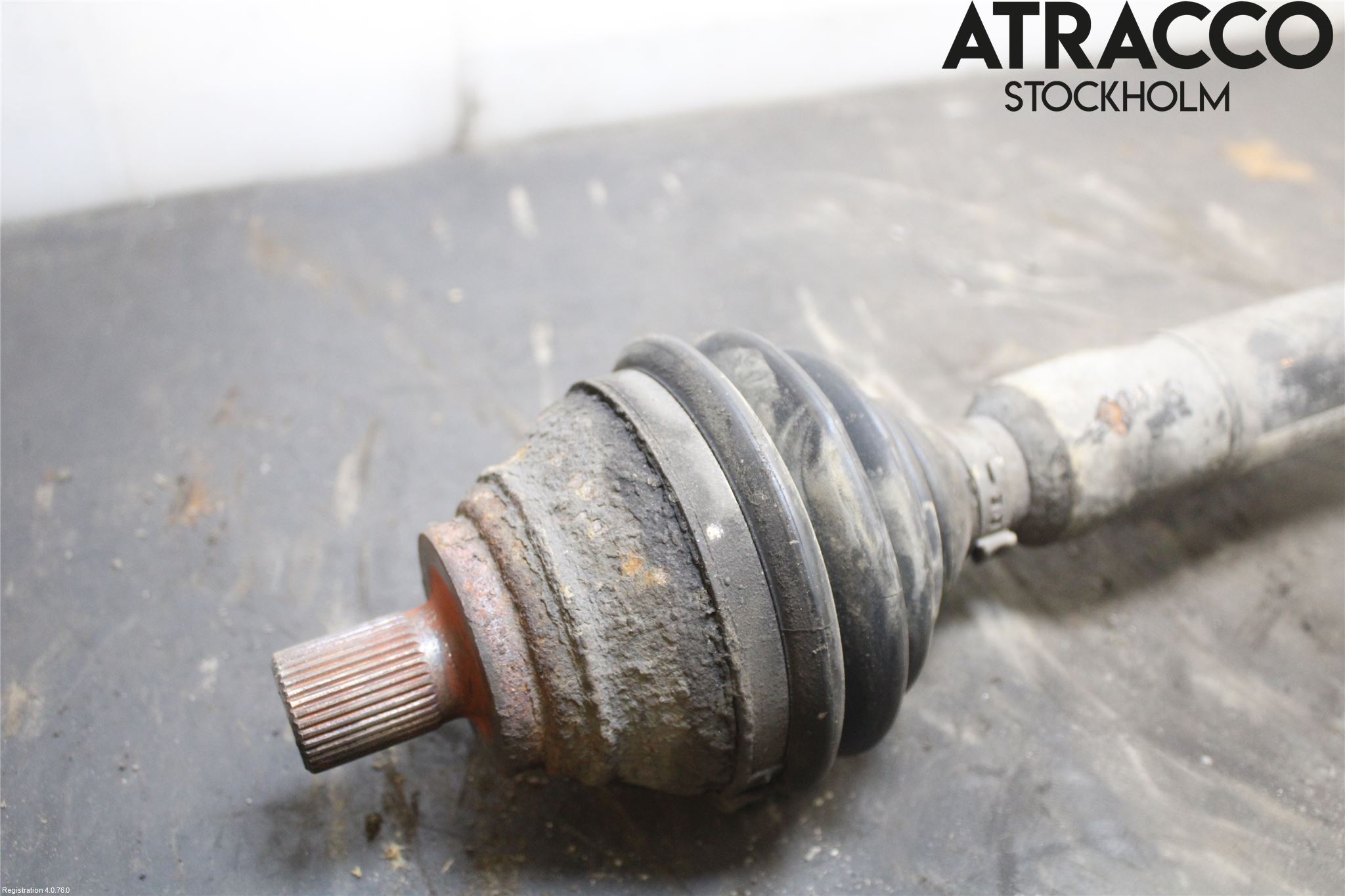Volkswagen VW PASSAT 05-11 Drivaxel Fram Höger