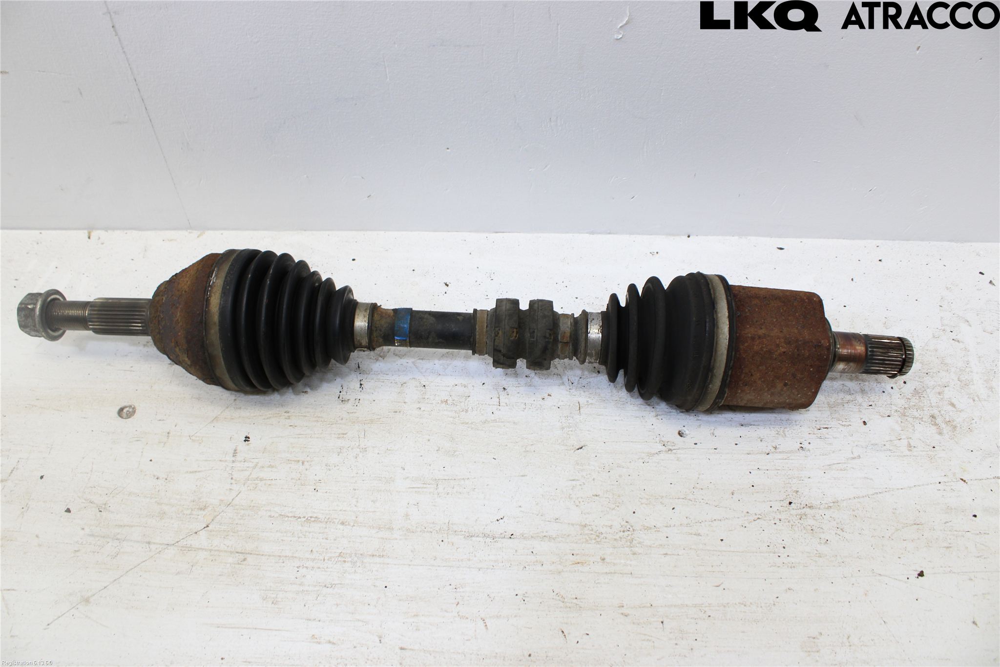 Nissan QASHQAI+2  10-14 Drivaxel Fram Vänster