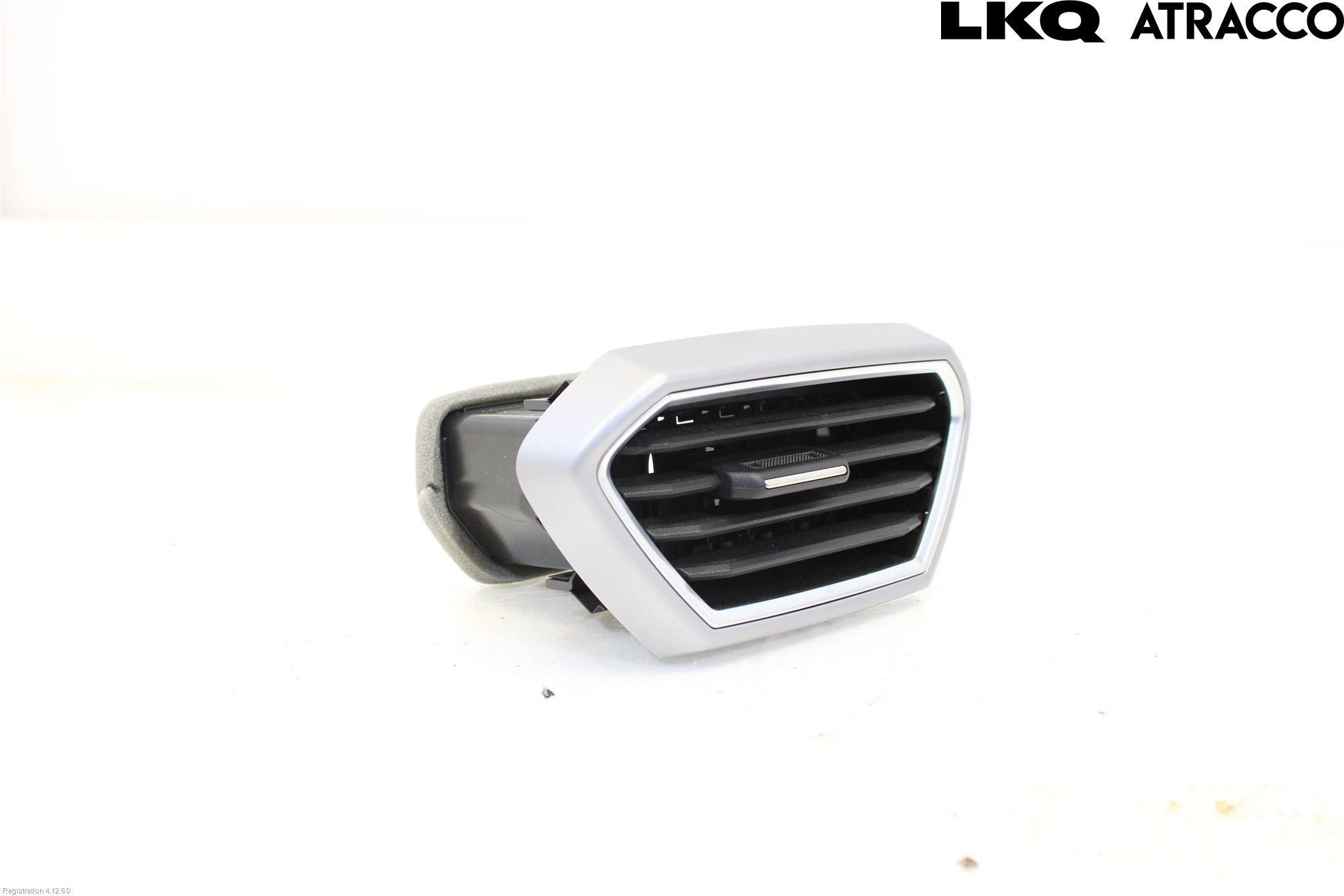 Seat LEON 20- Defrosterkanal-Munstycke