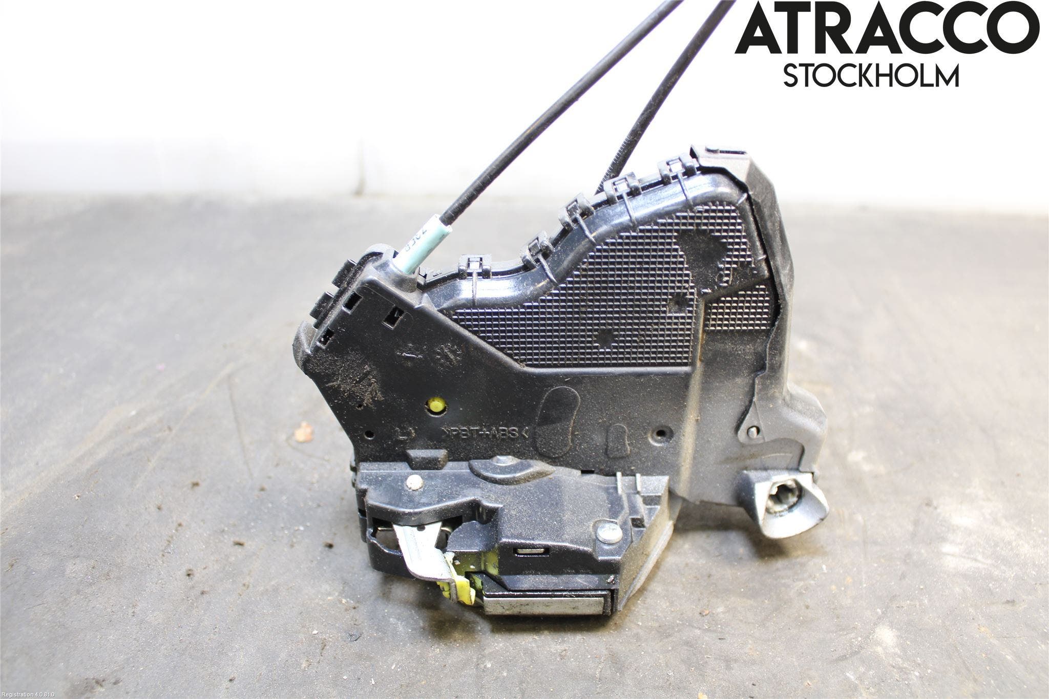 Toyota URBAN CRUISER Låskista-Dörrlås