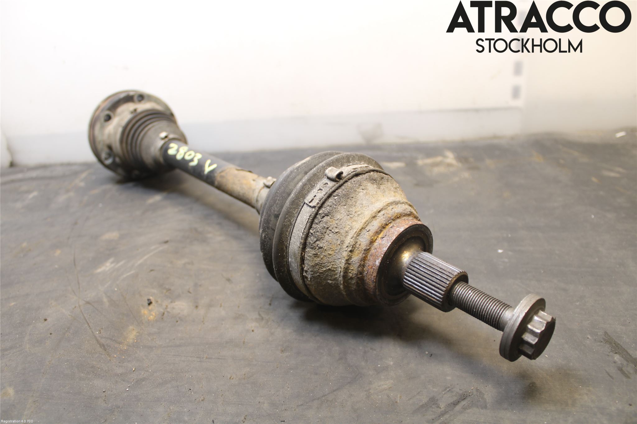 Volkswagen VW PASSAT 05-11 Drivaxel Fram Vänster