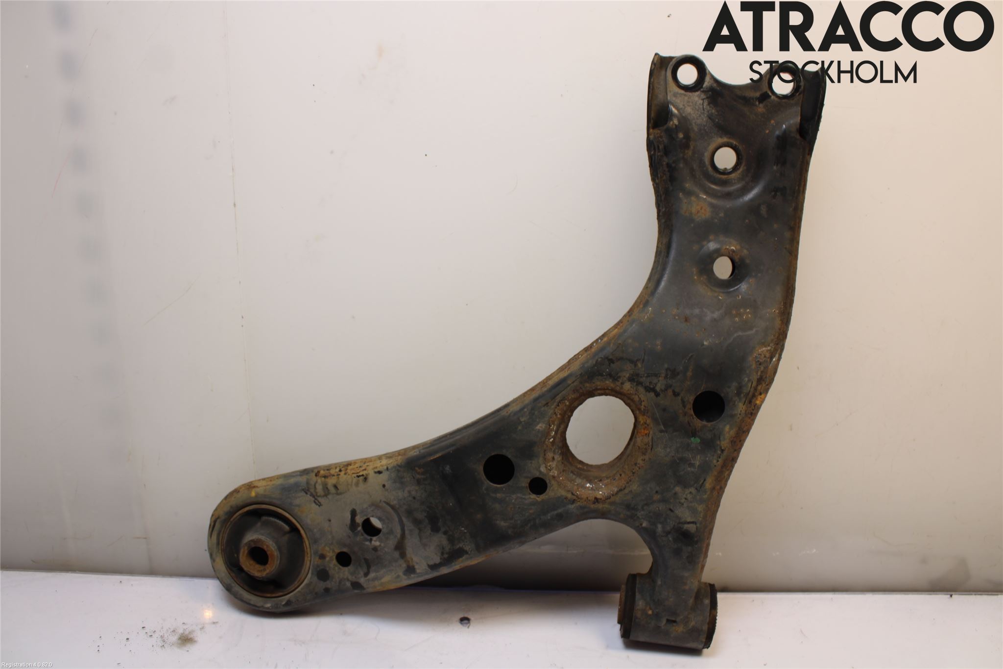 Toyota AURIS 13-19 Bärarm Fram Undre Hö