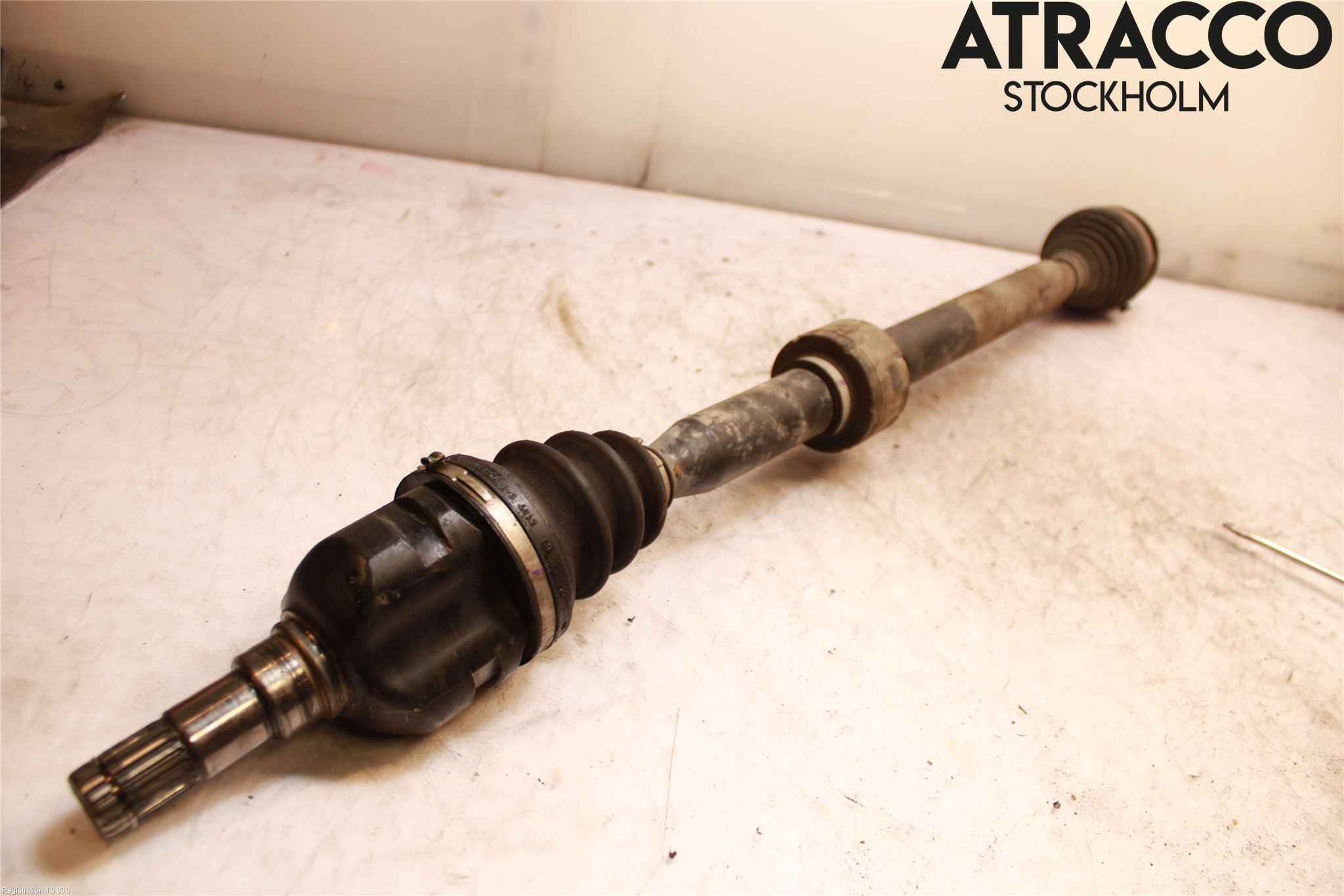 Toyota AURIS 10-12 Drivaxel Fram Höger