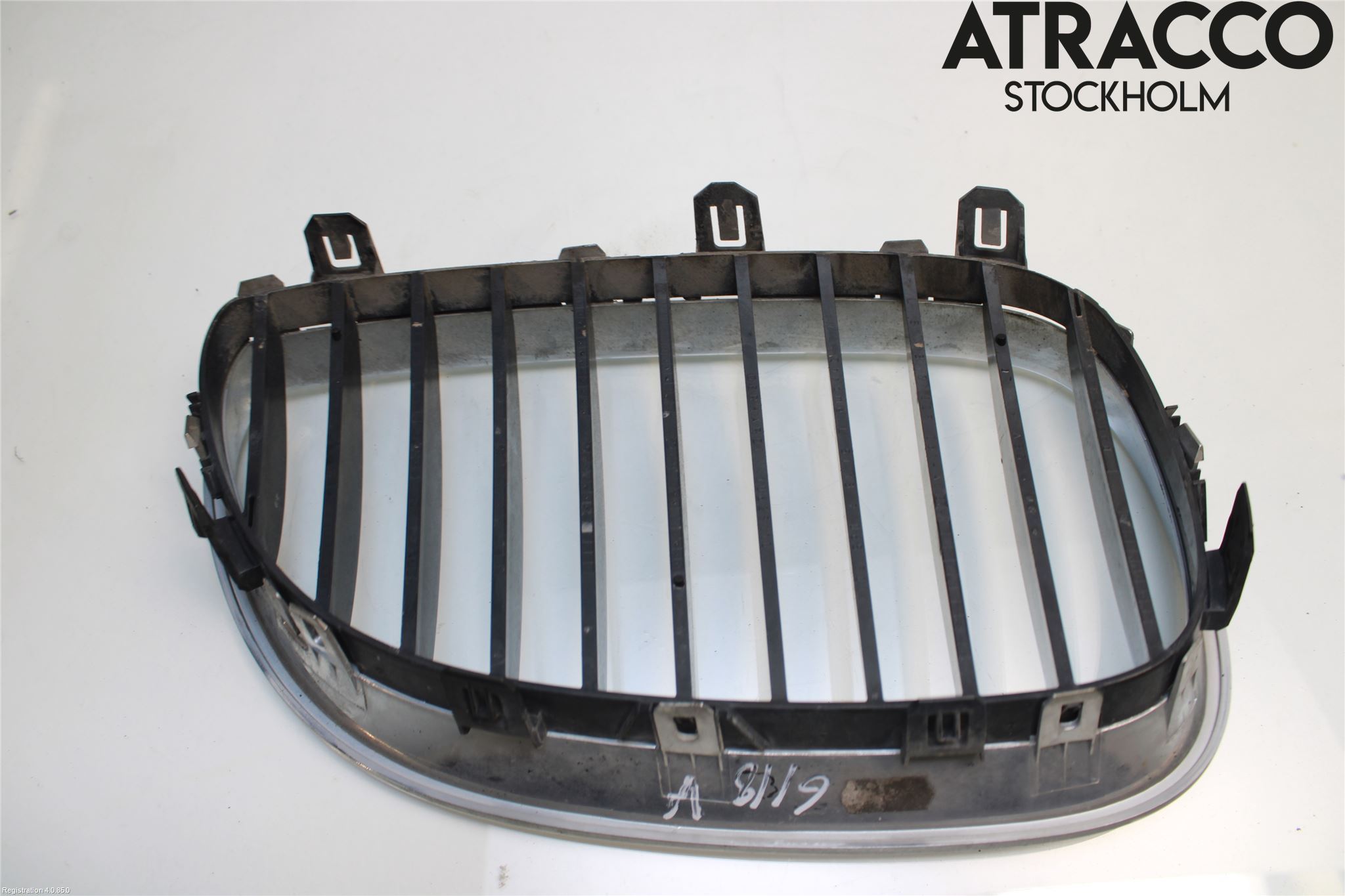 BMW 5 E60/61 Sed/Tou 02-10 Grilldel Vänster