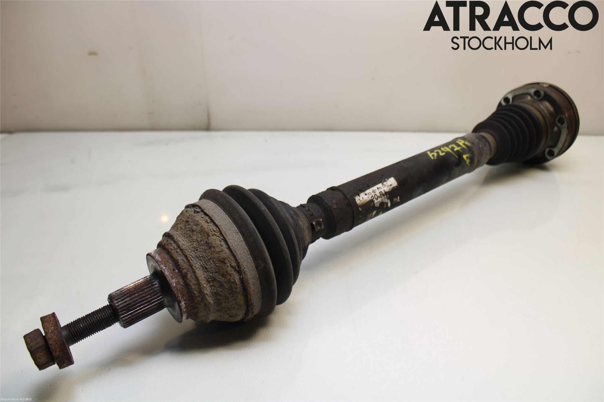 Volkswagen VW GOLF V 04-09 Drivaxel Fram Höger