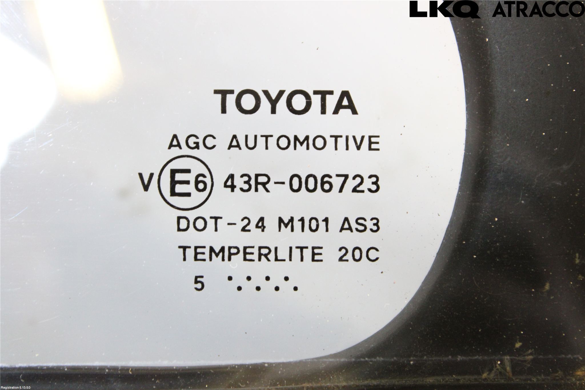 Toyota AVENSIS 16-18 Dörruta Bak Lilla Vä