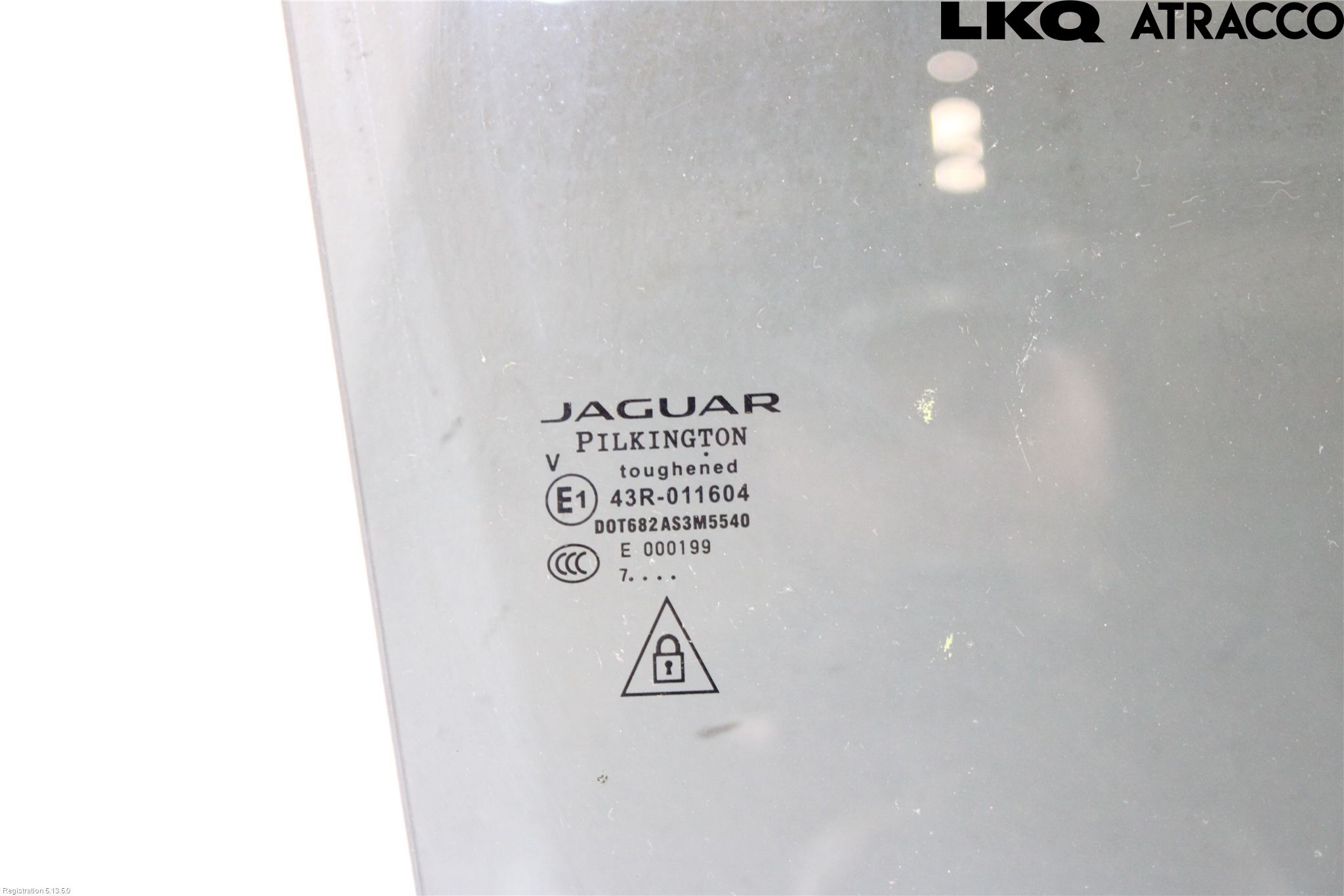 Jaguar F-PACE Dörruta Bak Höger