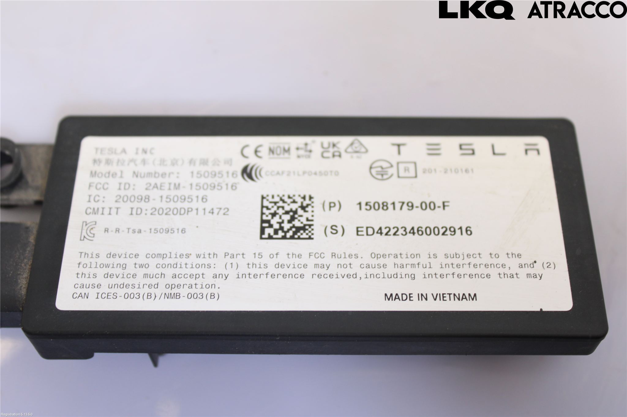 Tesla MODEL Y 21- Antenn