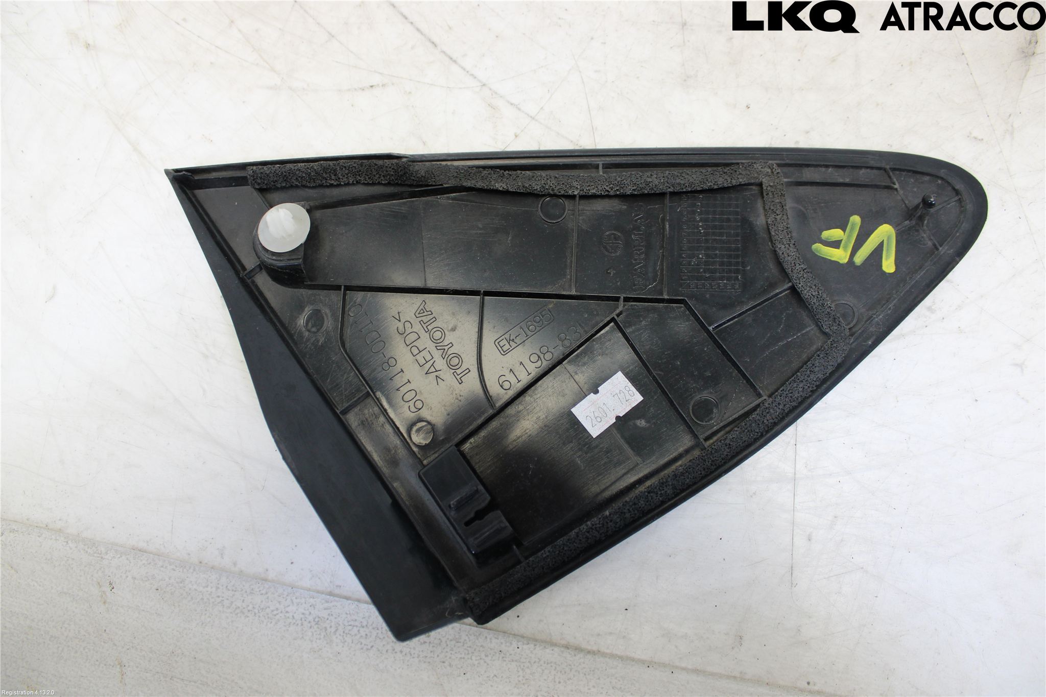 Toyota YARIS XP130 12-14 Täckplast Front