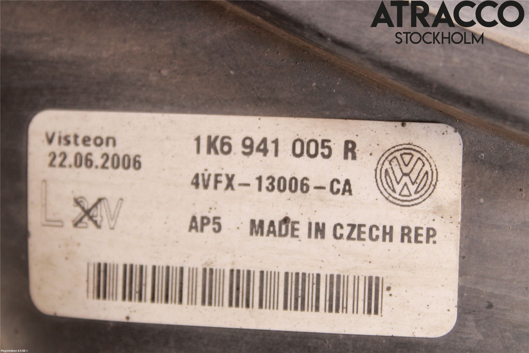 Volkswagen VW GOLF V 04-09 Strålkastare Vänster